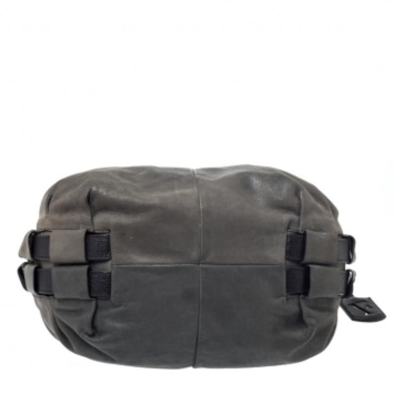 Furla Grau Leder Hobo (Schwarz) im Angebot
