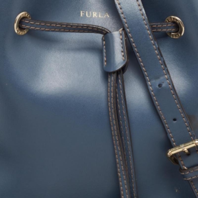 Furla Borsa a secchiello con coulisse Stacy in pelle blu navy in vendita 3