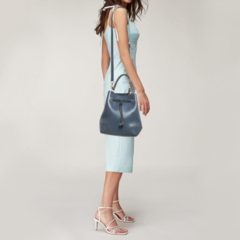 Furla Borsa a secchiello con coulisse Stacy in pelle blu navy in vendita 4