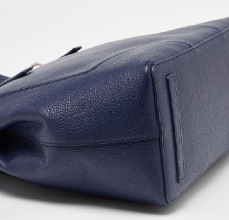Satchel con cremallera de piel azul marino Furla en venta 2