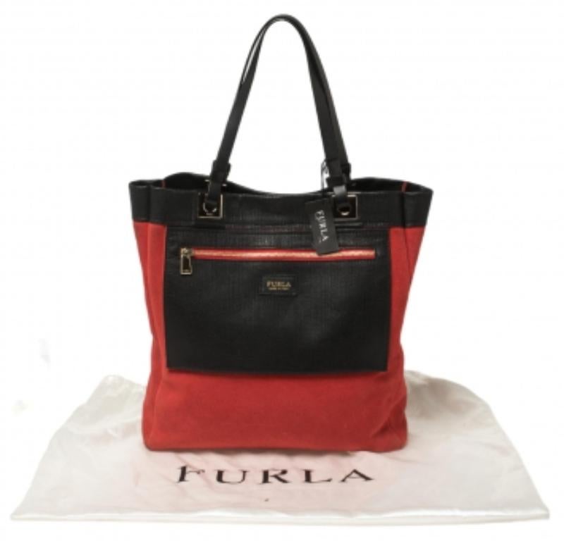 Furla Red/Black Textured Leather and Suede Tote For Sale 1
