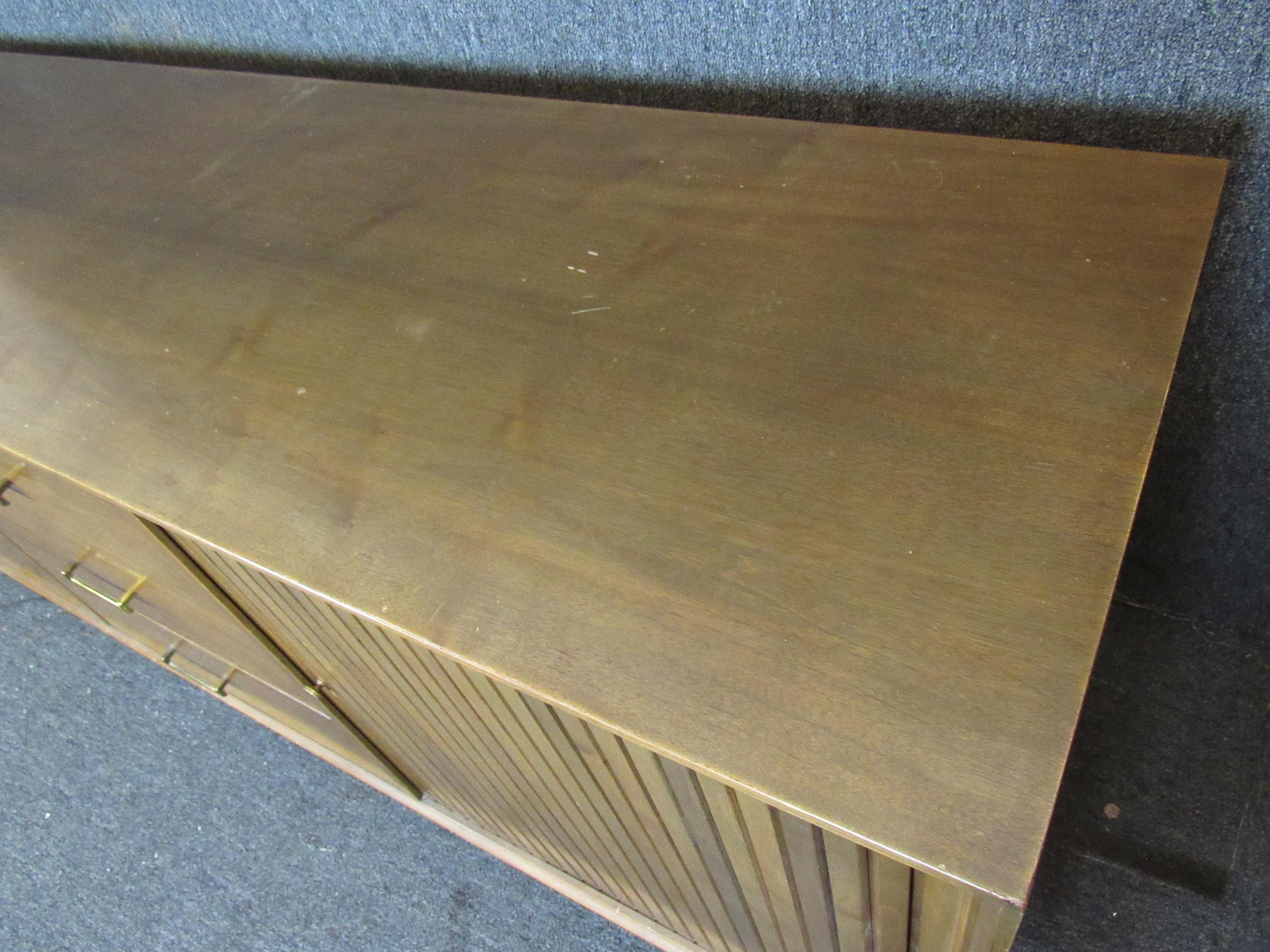 Furnette Mid-Century Credenza In Good Condition For Sale In Brooklyn, NY