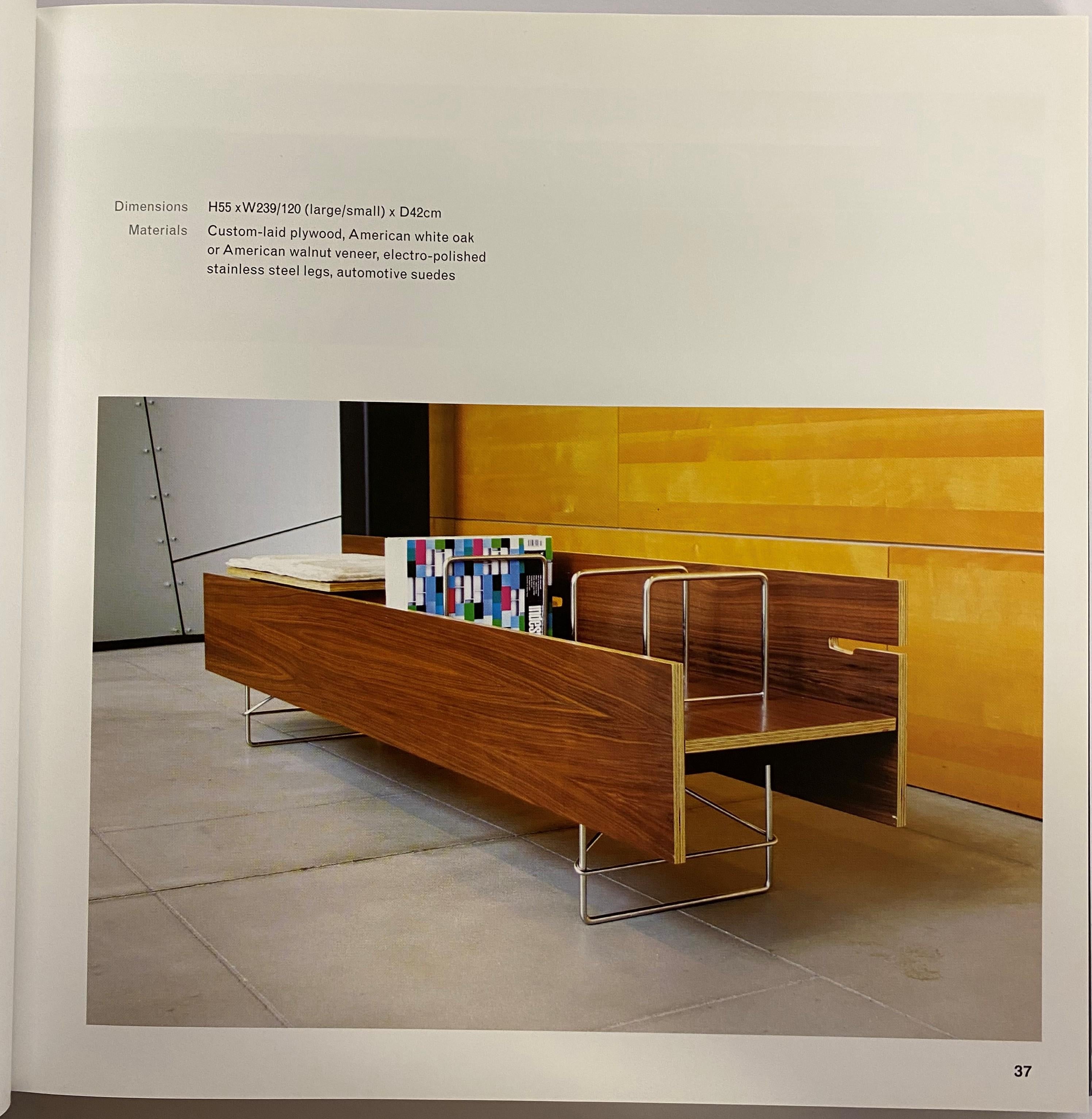 20ième siècle Furniture by Architects Foreword de Stephen Crafti (Livre) en vente