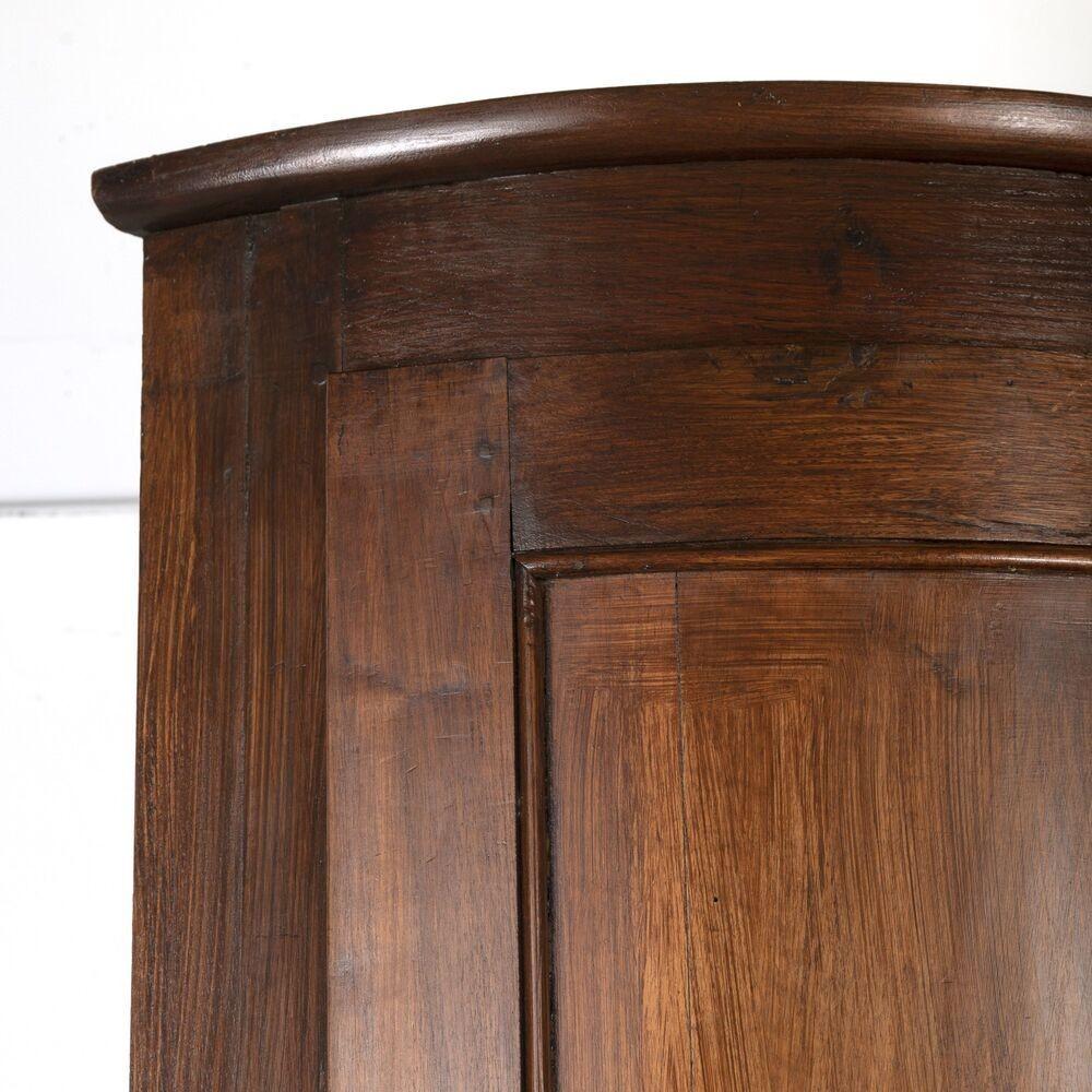 Pair of 20th Century French Corner Cupboards In Good Condition For Sale In Gloucestershire, GB