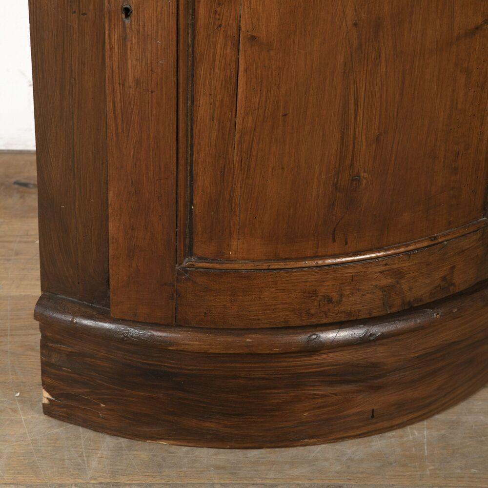 Wood Pair of 20th Century French Corner Cupboards For Sale