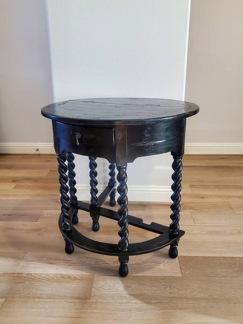 Furniture Classics Barley Twist Gate Leg Drop-Leaf Table In Good Condition In Forney, TX