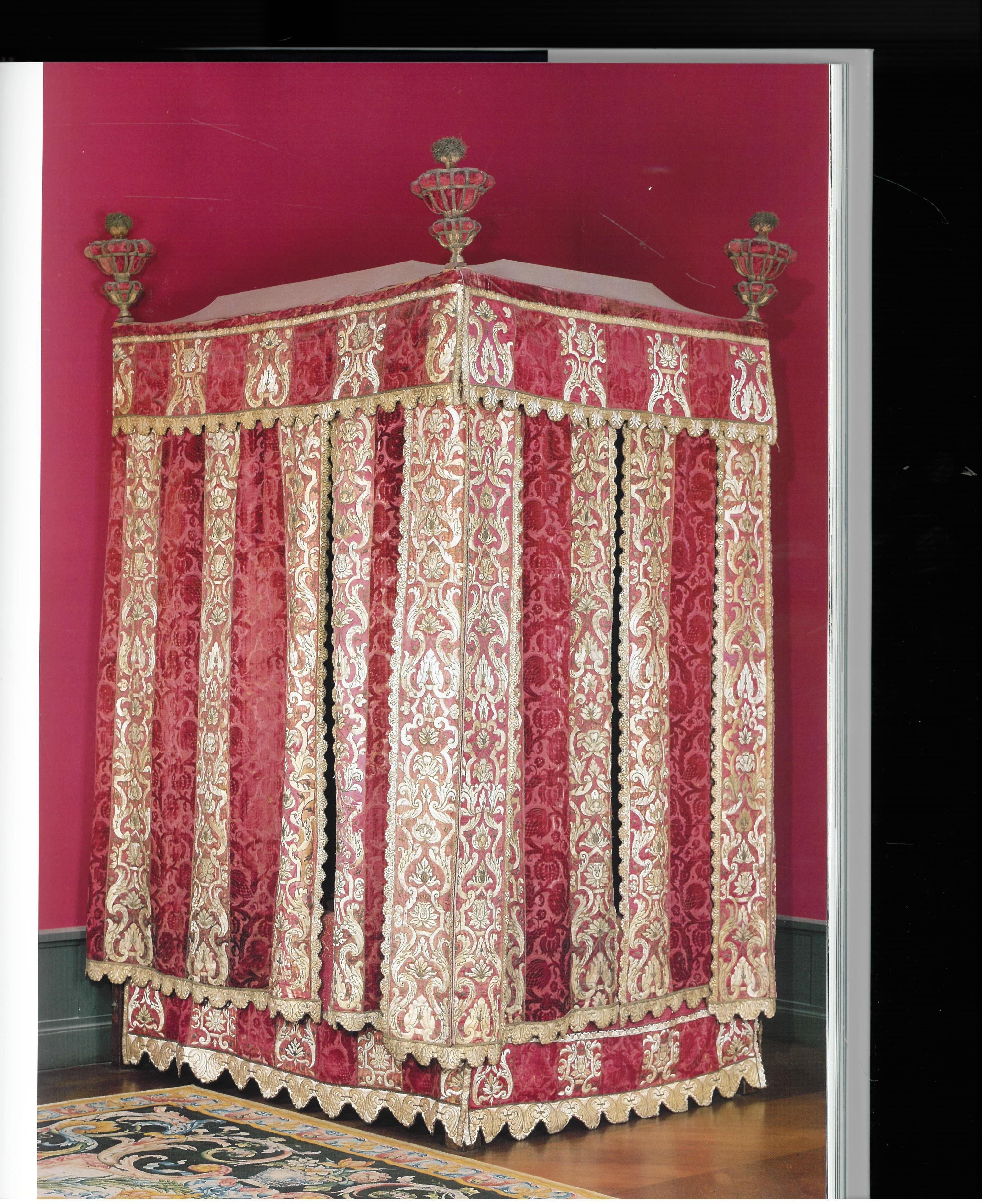 Furniture Collections in the Louvre (Book) In Good Condition In North Yorkshire, GB