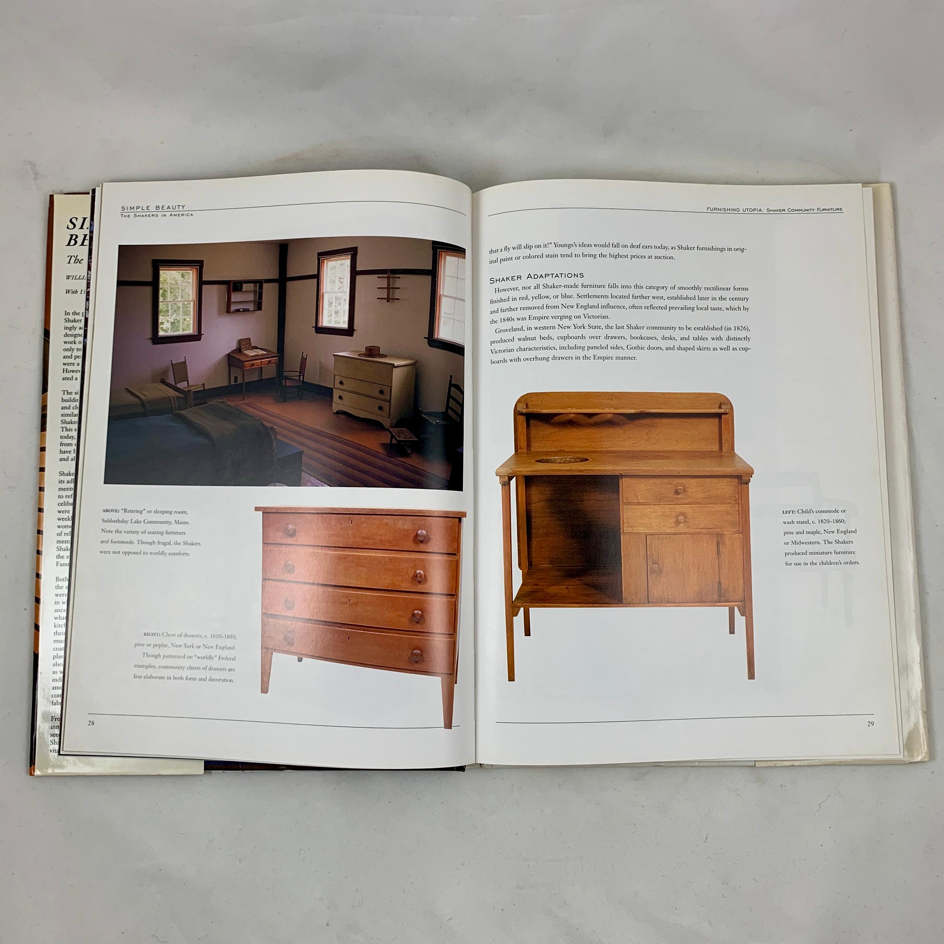 Fait à la machine Livres de référence sur les meubles:: Shaker:: Early American:: Contemporary Collection of 5 en vente