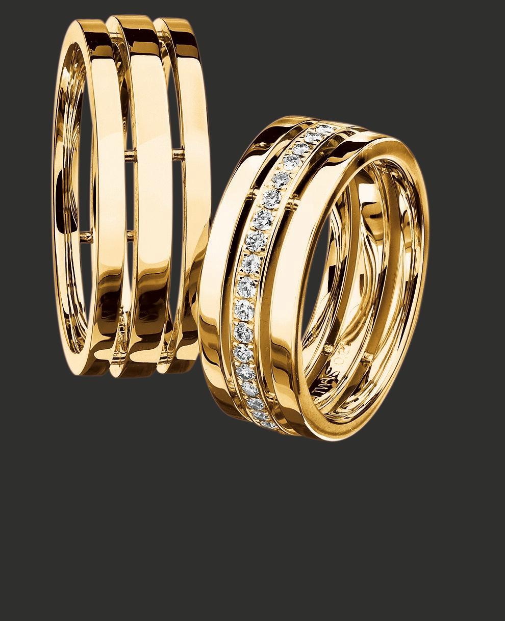 For Sale:  Furrer Jacot 18 Karat Rose Gold 3 Band Diamond Ring 4