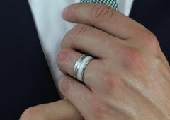 Furrer Jacot 18 Karat White Gold Ceramic Diamond Band