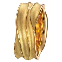 Furrer Jacot 18 Karat Yellow Gold Wave Band