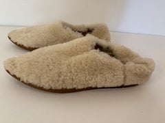 Furry Babouche Weiße handgefertigte Slippers aus Schafsfell, Marokko, Größe 41