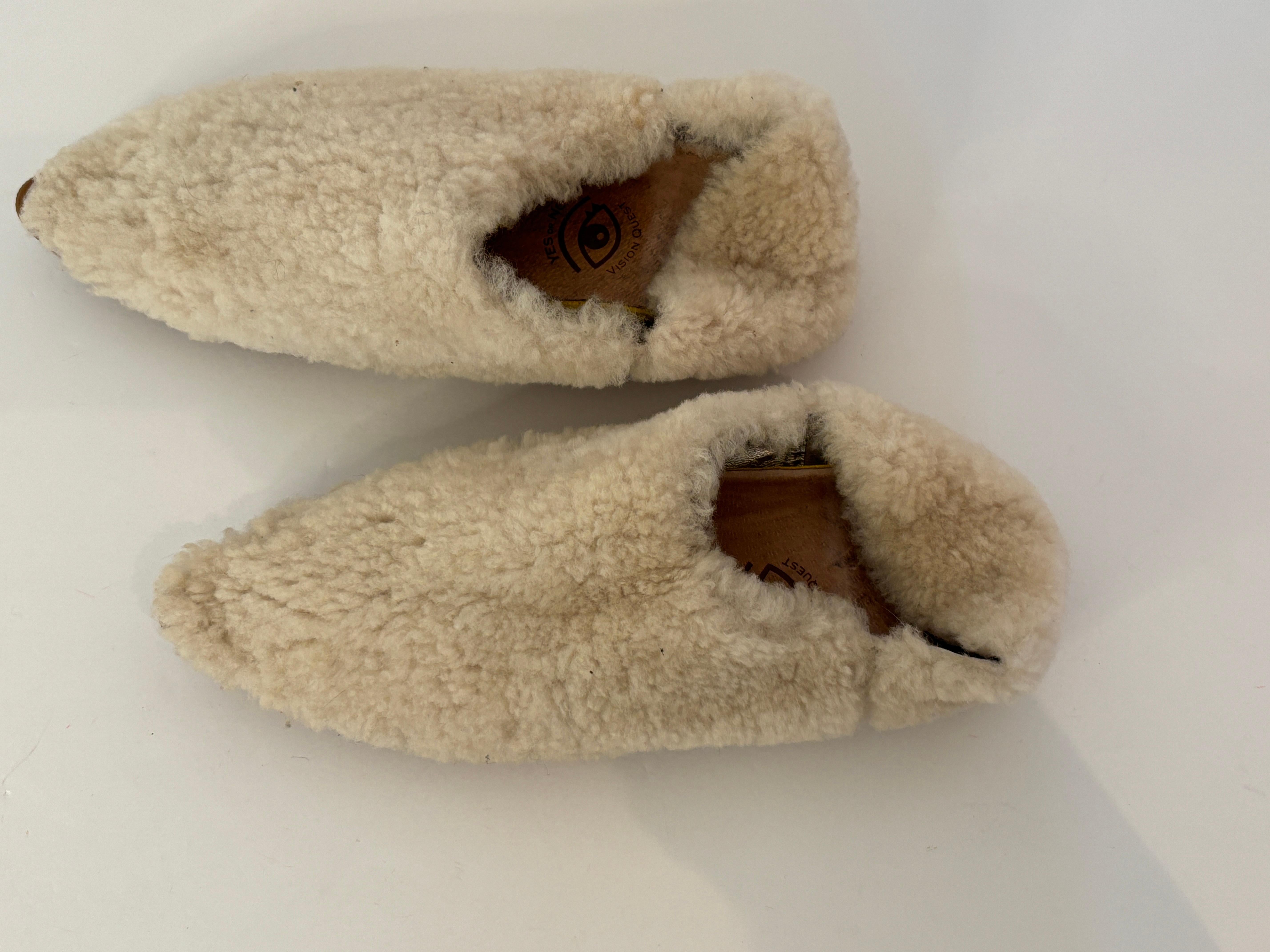 Brown Furry Babouche Sheepskin White Handmade Slippers Morocco Size 41 For Sale