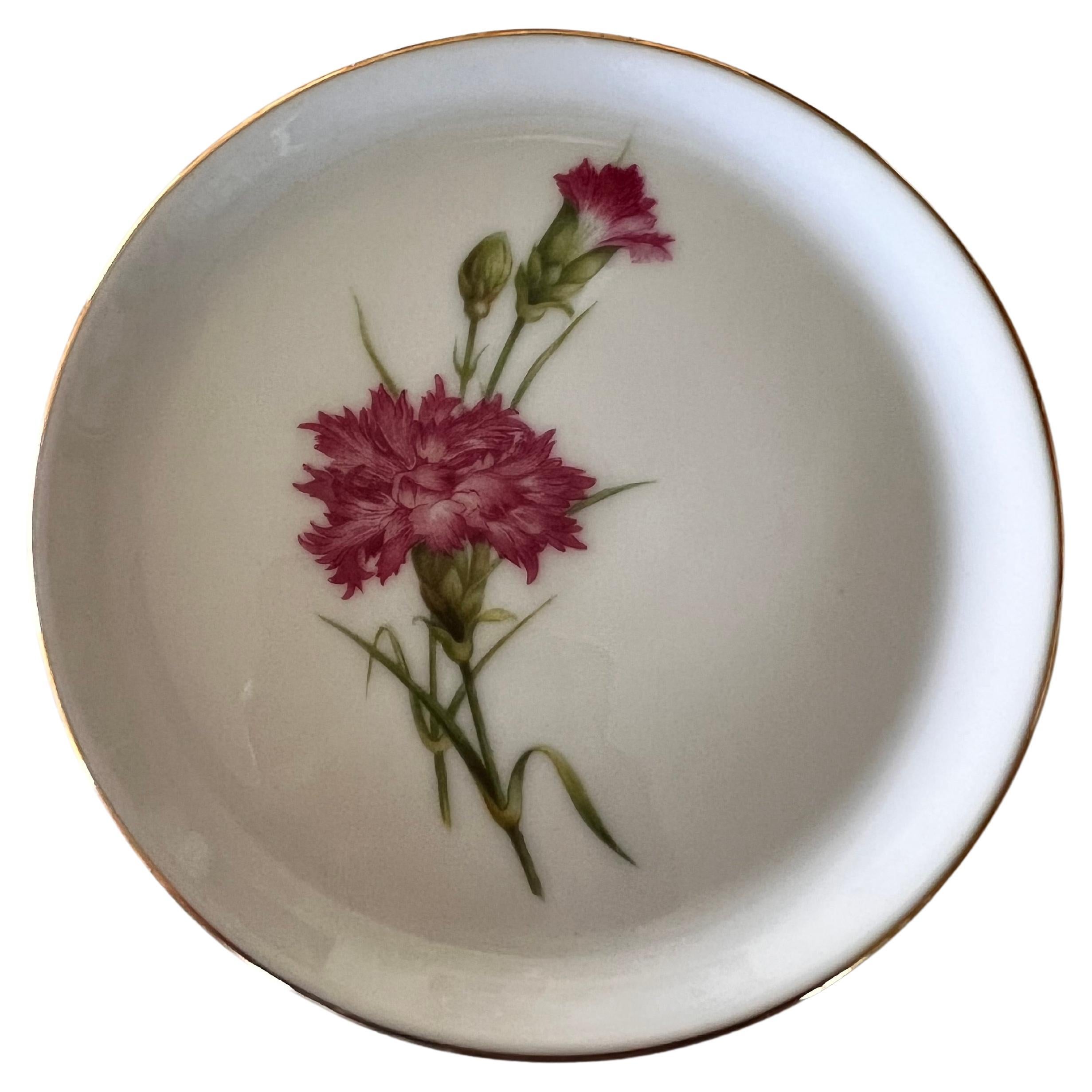 Furstenberg Germany vintage flower round gold leaf trinket plate 
Perfect gift for your special someone.
Dimensions:
Diameter 10 cm (3.93 inches)
A series of four make the matching plate to this one 
On 11 January 1747, Duke Charles I, ordered