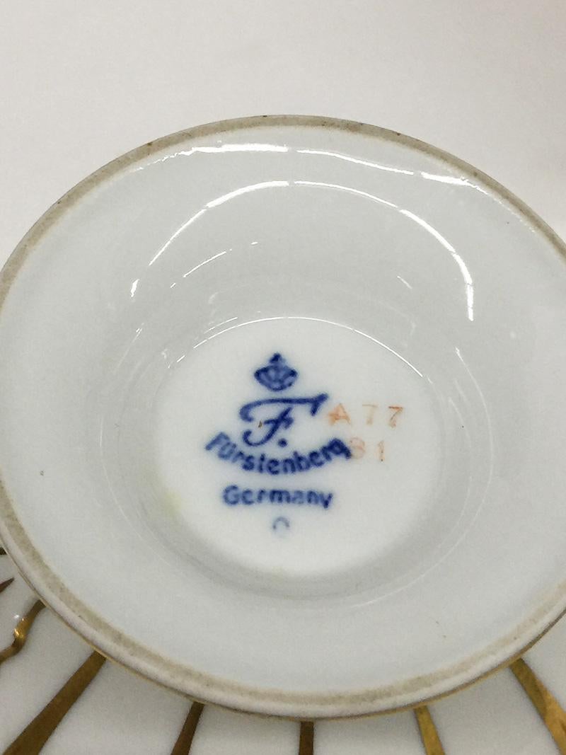Hand-Painted German Fürstenberg Porcelain Coffee pot and lidded Sugar bowl For Sale