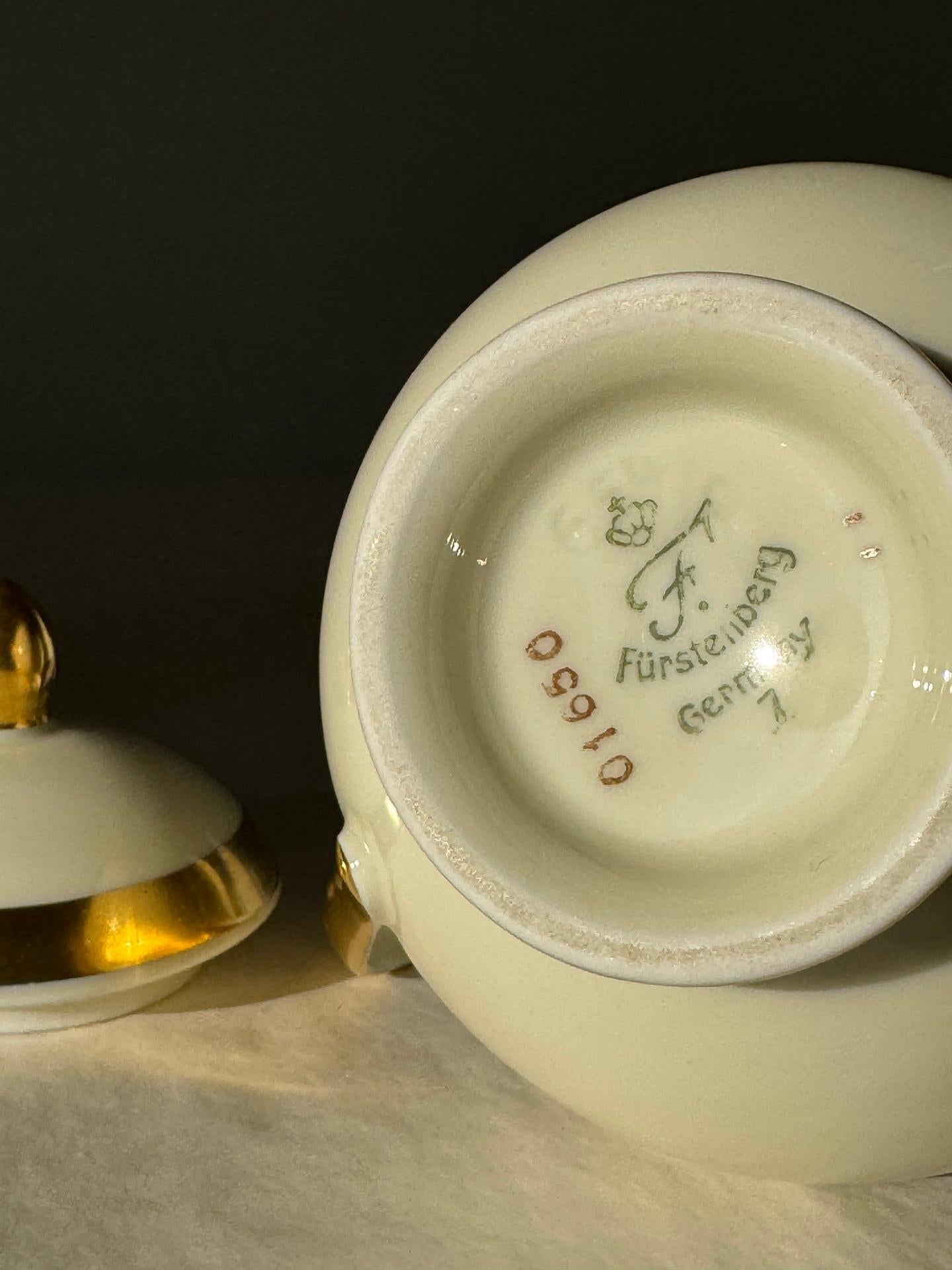 FÜRSTIN Tableware By Furstenberg, Germany, 1950’s, Ivory And Gold Porcelain For Sale 8