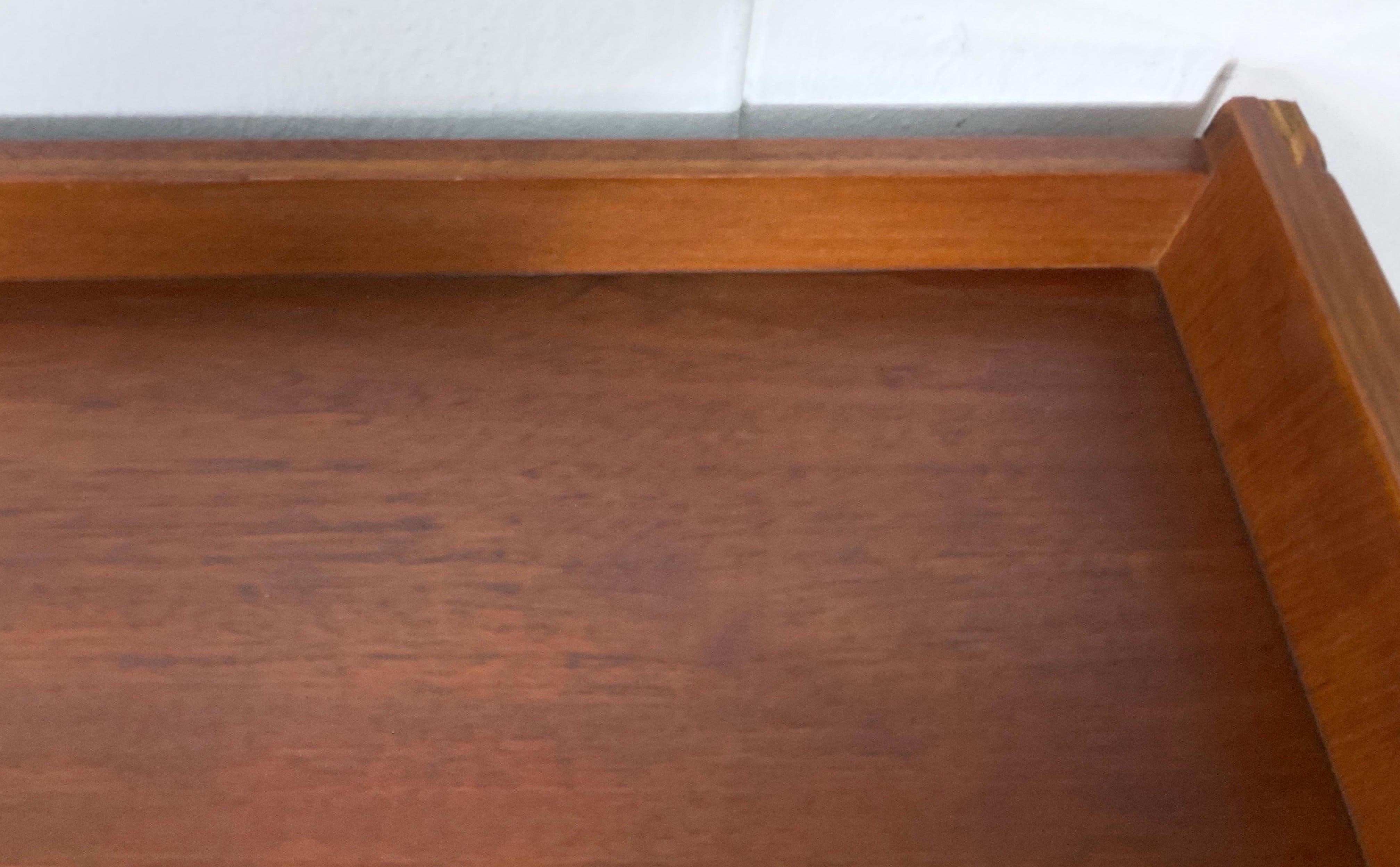 Furted wood wall console attributable to Osvaldo Borsani For Sale 4