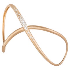 „Fuse Glamour“-Armreif aus 18-karätigem Gold mit Diamanten von Nada Ghazal Fine Jewelry