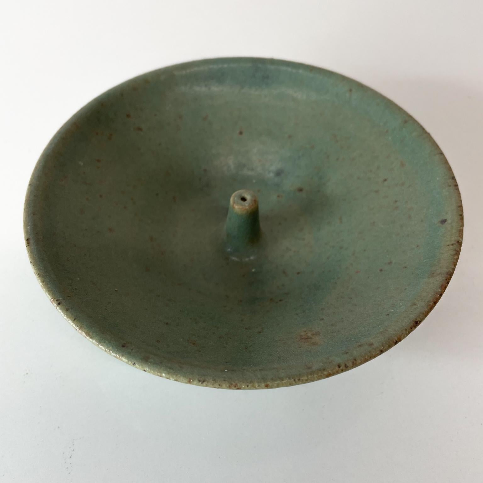 American Sculptural Stoneware Art Pottery Bowl in Fusion Green Glaze 1970s California