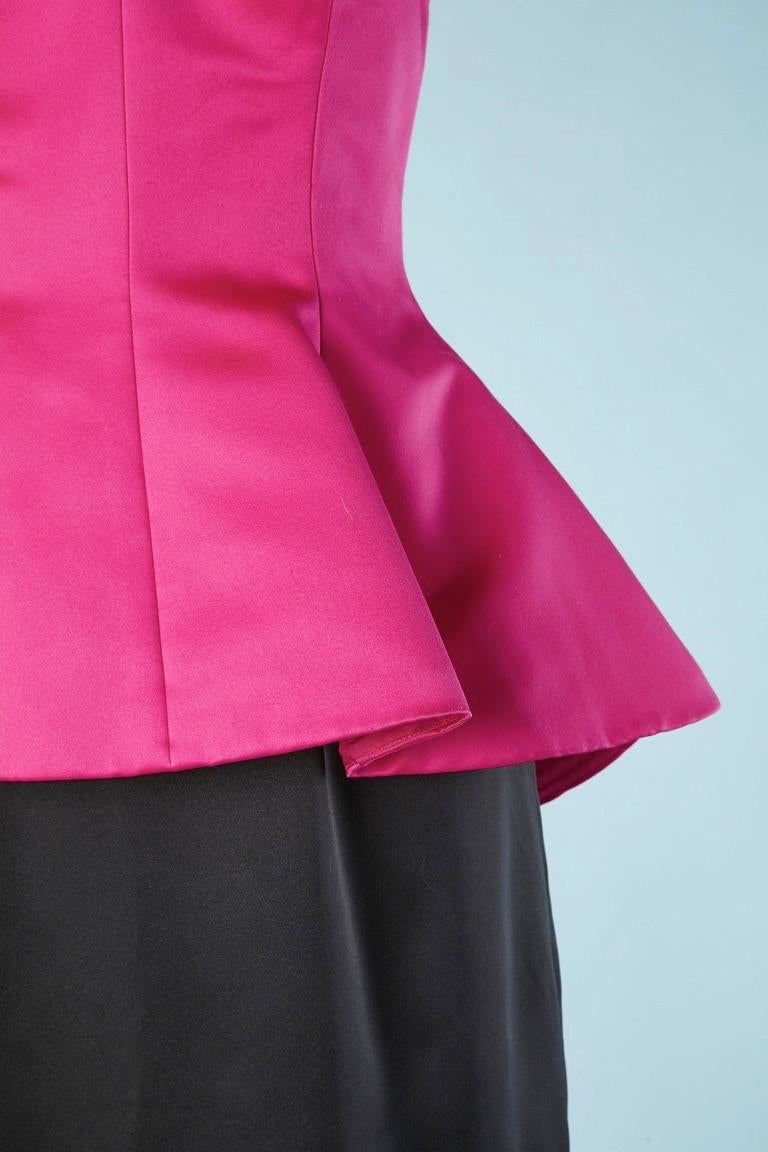 Fushia and black satin bustier evening gown with beaded work  Bill Blass In Excellent Condition For Sale In Saint-Ouen-Sur-Seine, FR