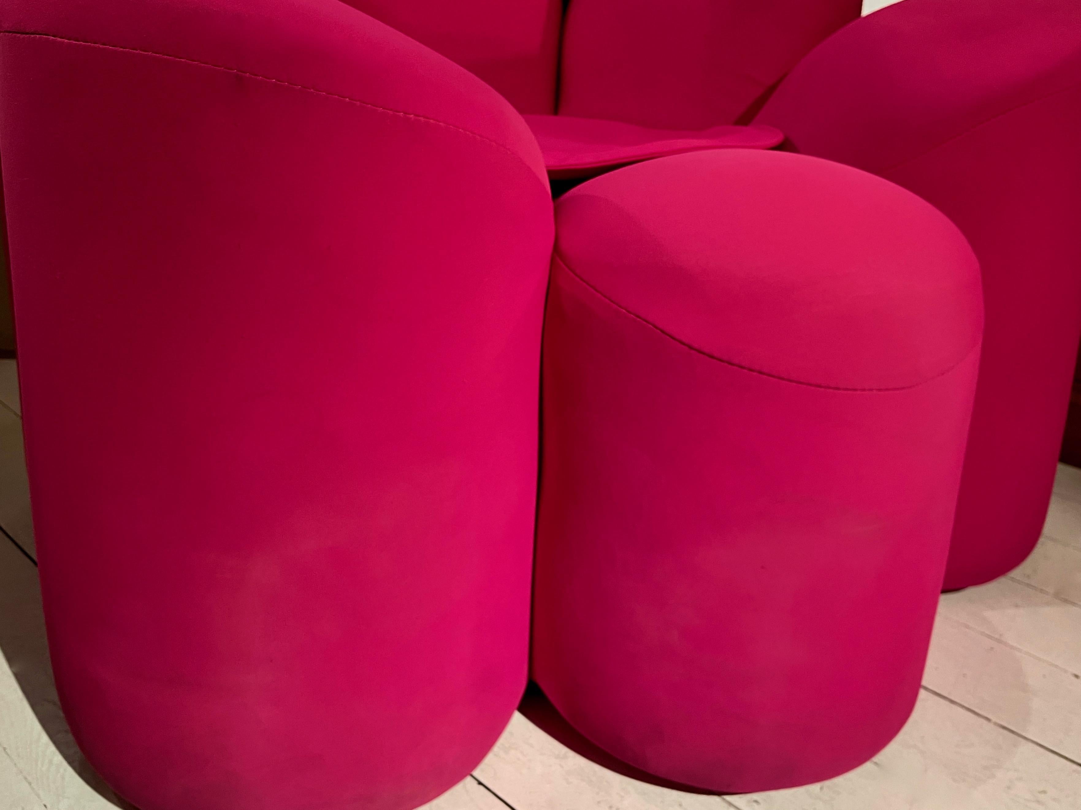 Fushia Corolla Mayflower Seat by Roche Bobois, France In Good Condition For Sale In Brussels, BE