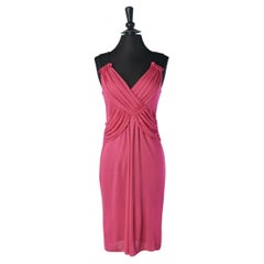 Robe de cocktail drapée en rayonne fushia avec gros grain noir D&G by DOLCE & GABBANA