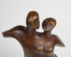 Scultura in bronzo patinato "Fusion" di Augusto Escobedo