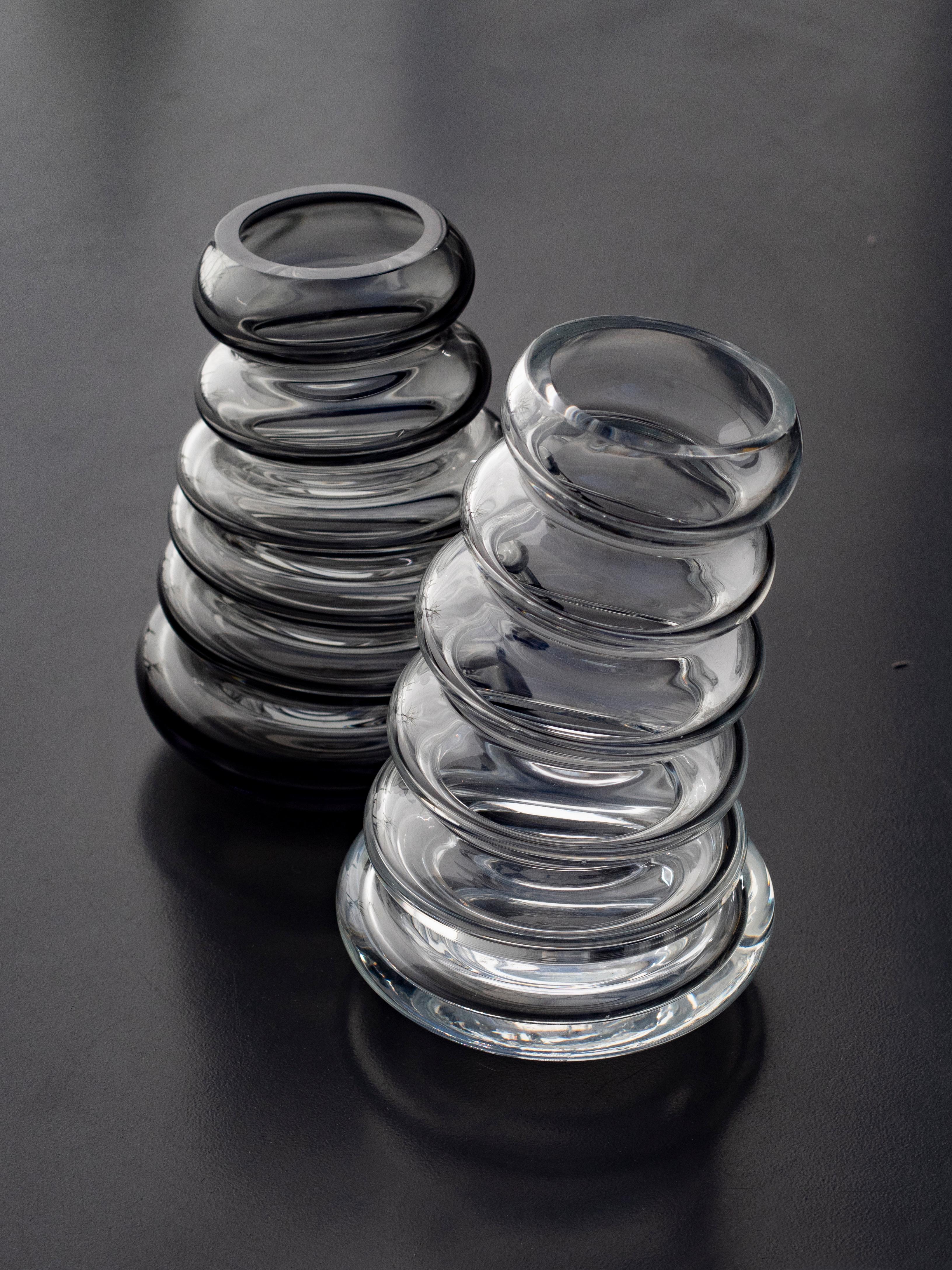 Vaso in vetro soffiato a mano FUSO di Ries in vendita 1