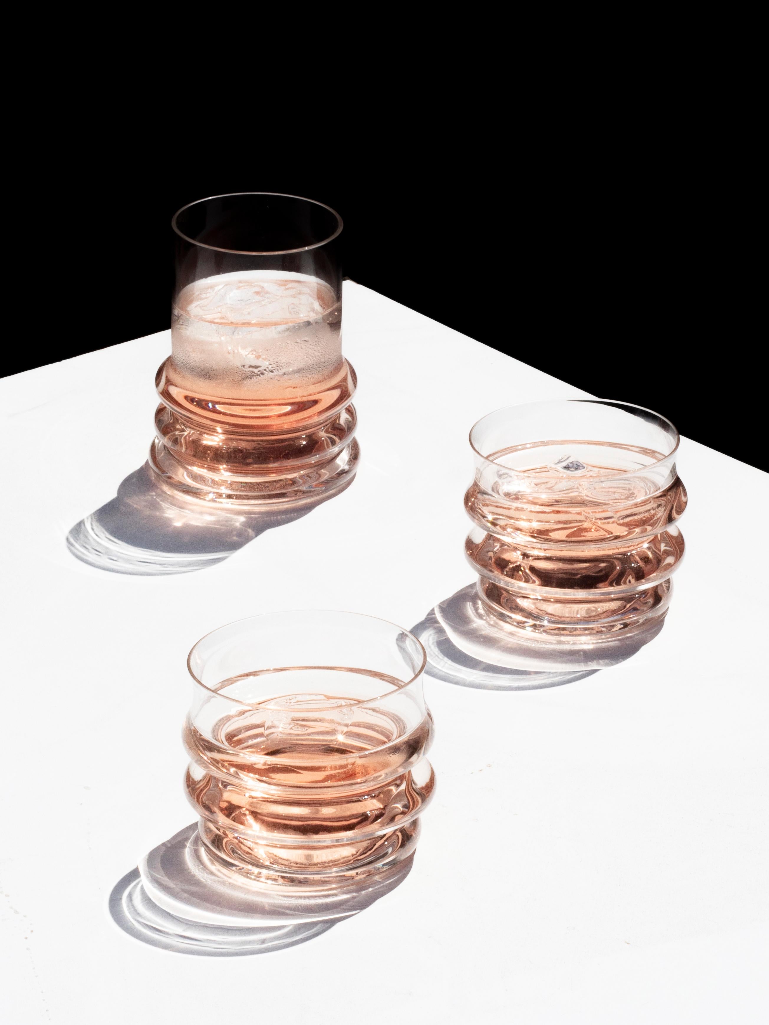 FUSO, mundgeblasenes kurzes Glas von Ries (Geblasenes Glas) im Angebot