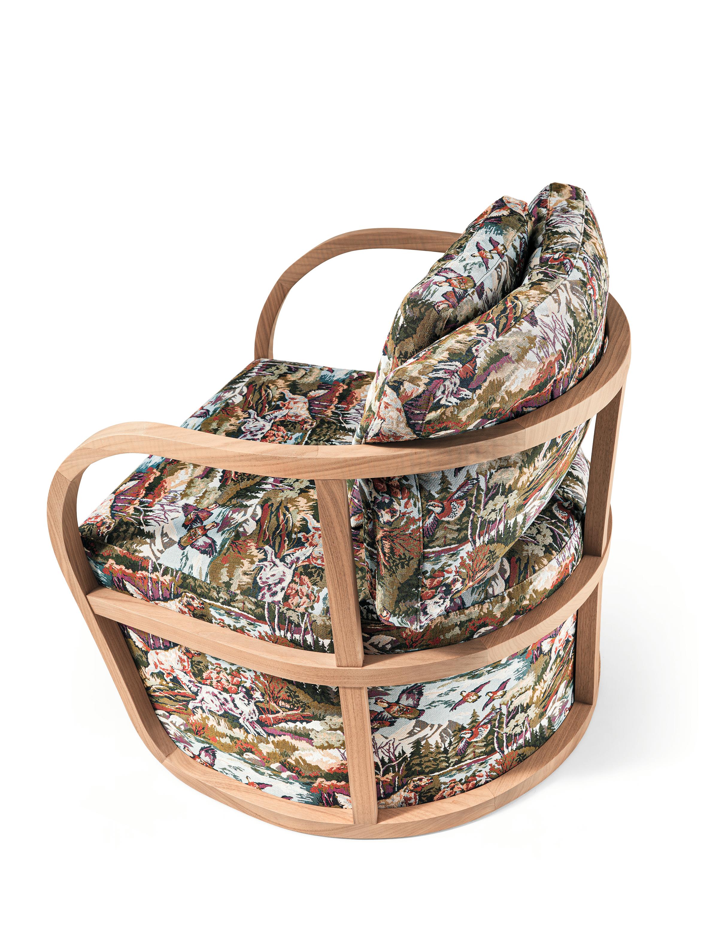 Sillón FUSTA Curve Lounge de nogal canaletto macizo by Storagemilano Tallado a mano en venta