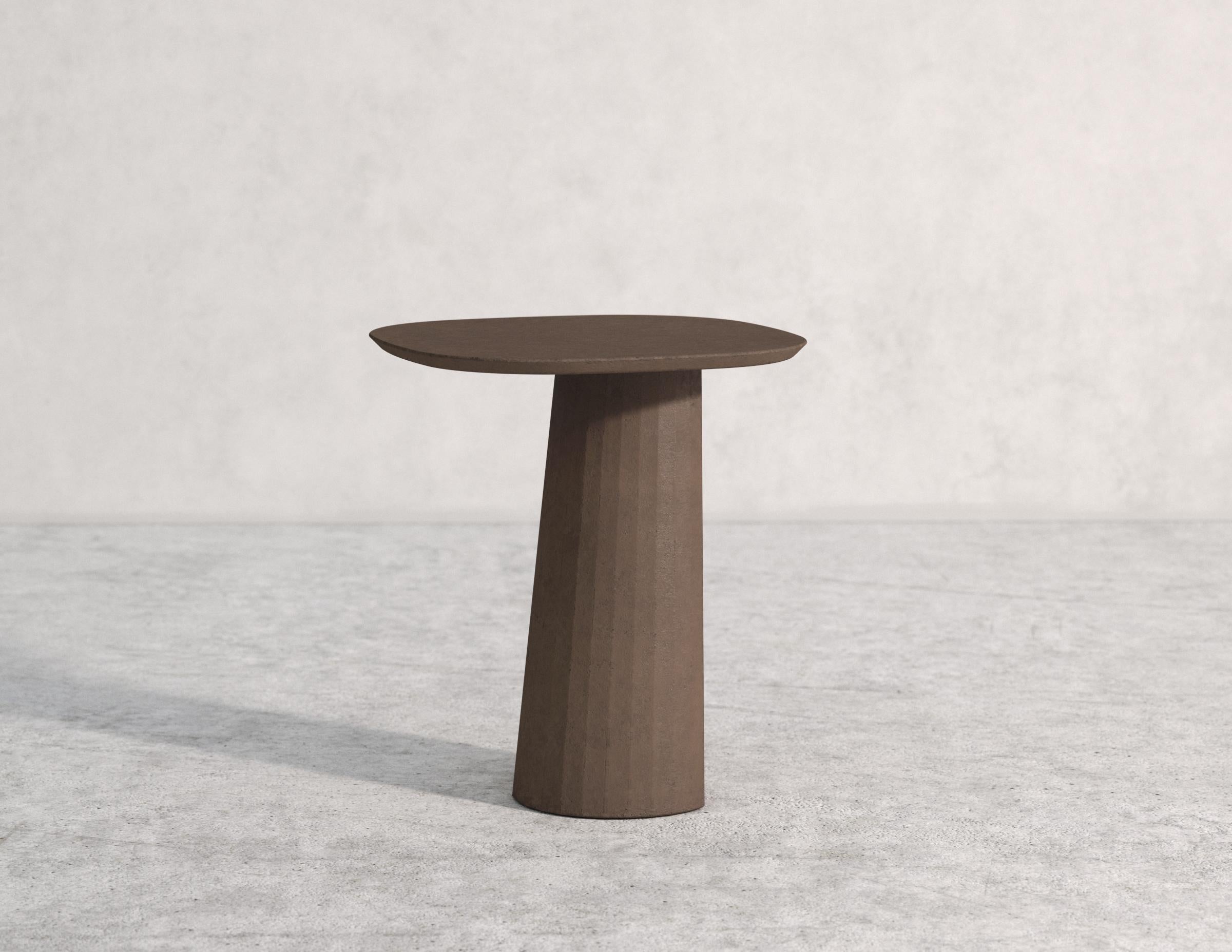 Molded 21st Century Studio Irvine Fusto Concrete Coffee Side Table Silver Grey Mod. III For Sale