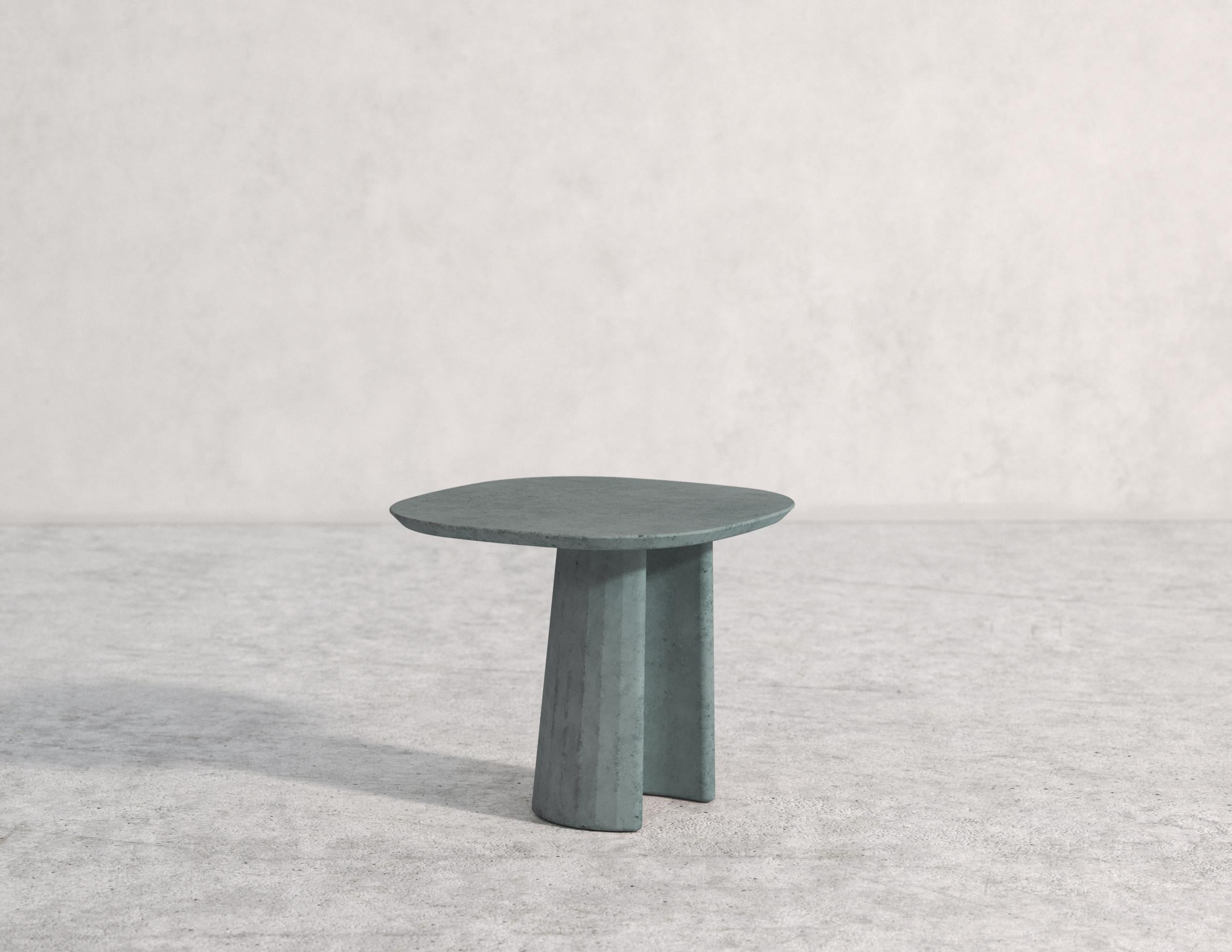 21st Century Studio Irvine Concrete Coffee Side Table Silver Grey Cement Mod.I For Sale 4