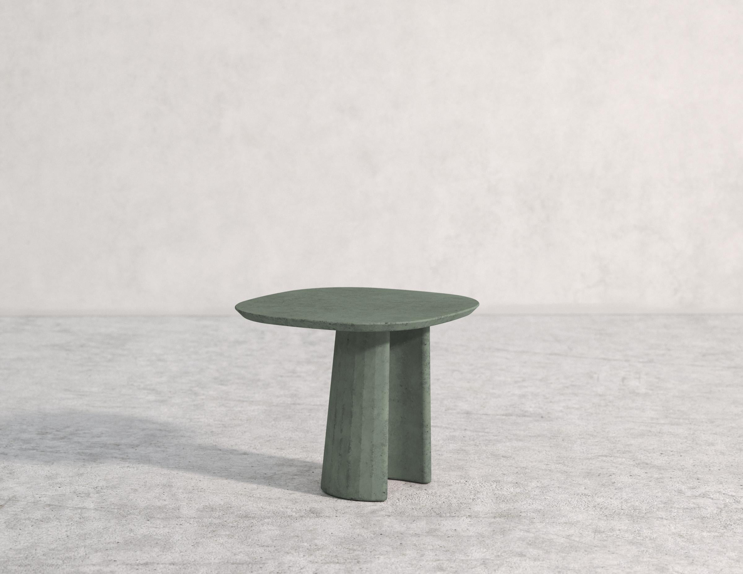 Béton 21st Century Studio Irvine Concrete Coffee Side Table Silver Grey Cement Mod.I en vente