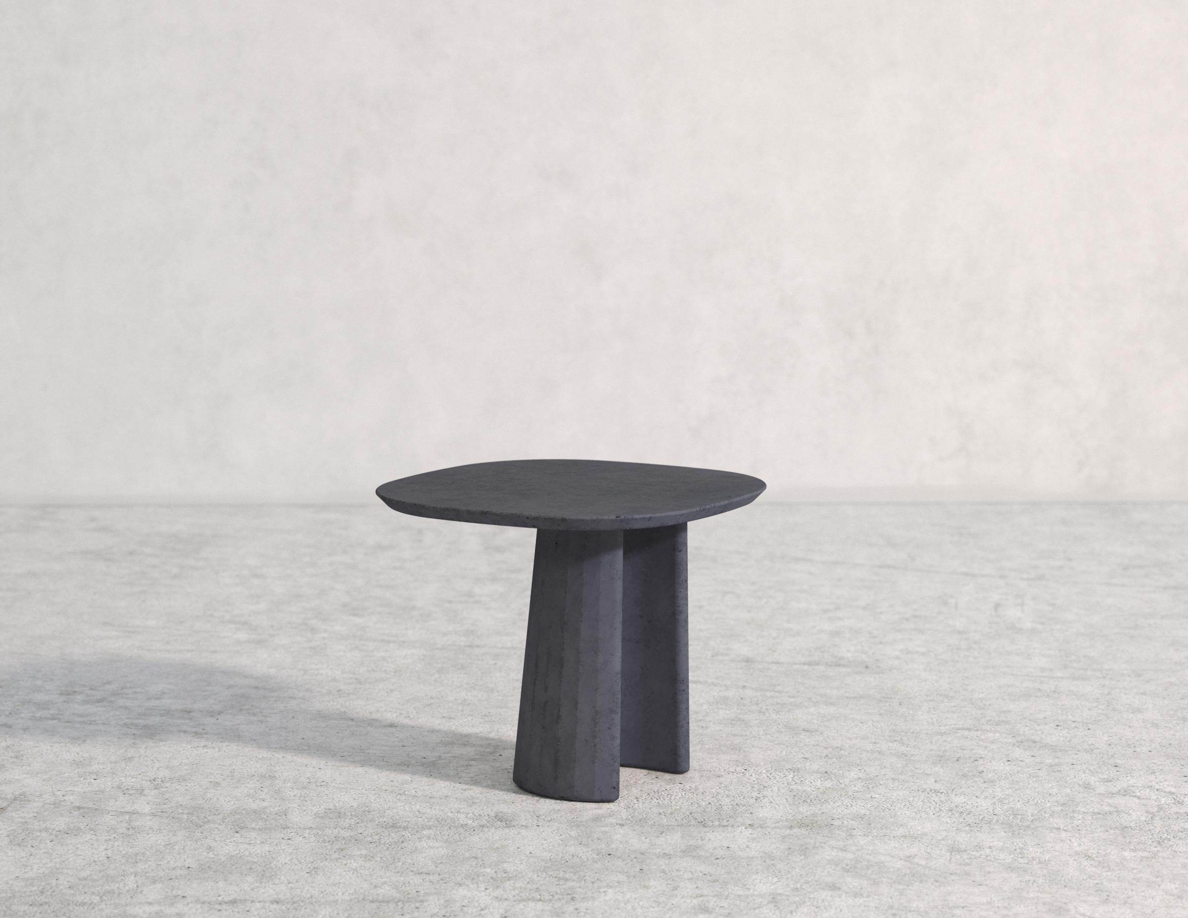 Studio Irvine, Beton-Couchtisch/Beistelltisch, 21. Jahrhundert, Silbergrau, Zement Mod.I im Angebot 4