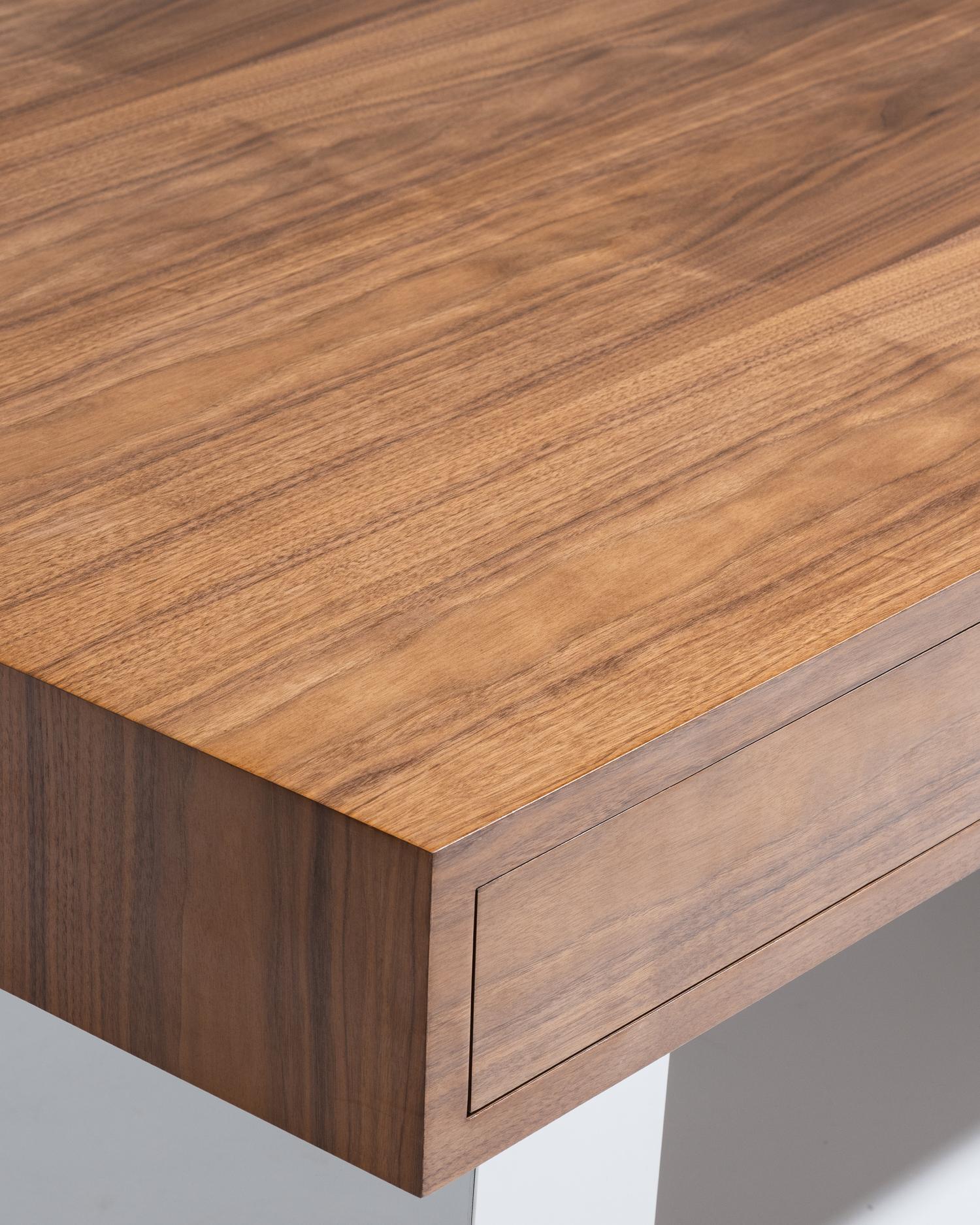 “Futur” Desk In Excellent Condition For Sale In PARIS, FR