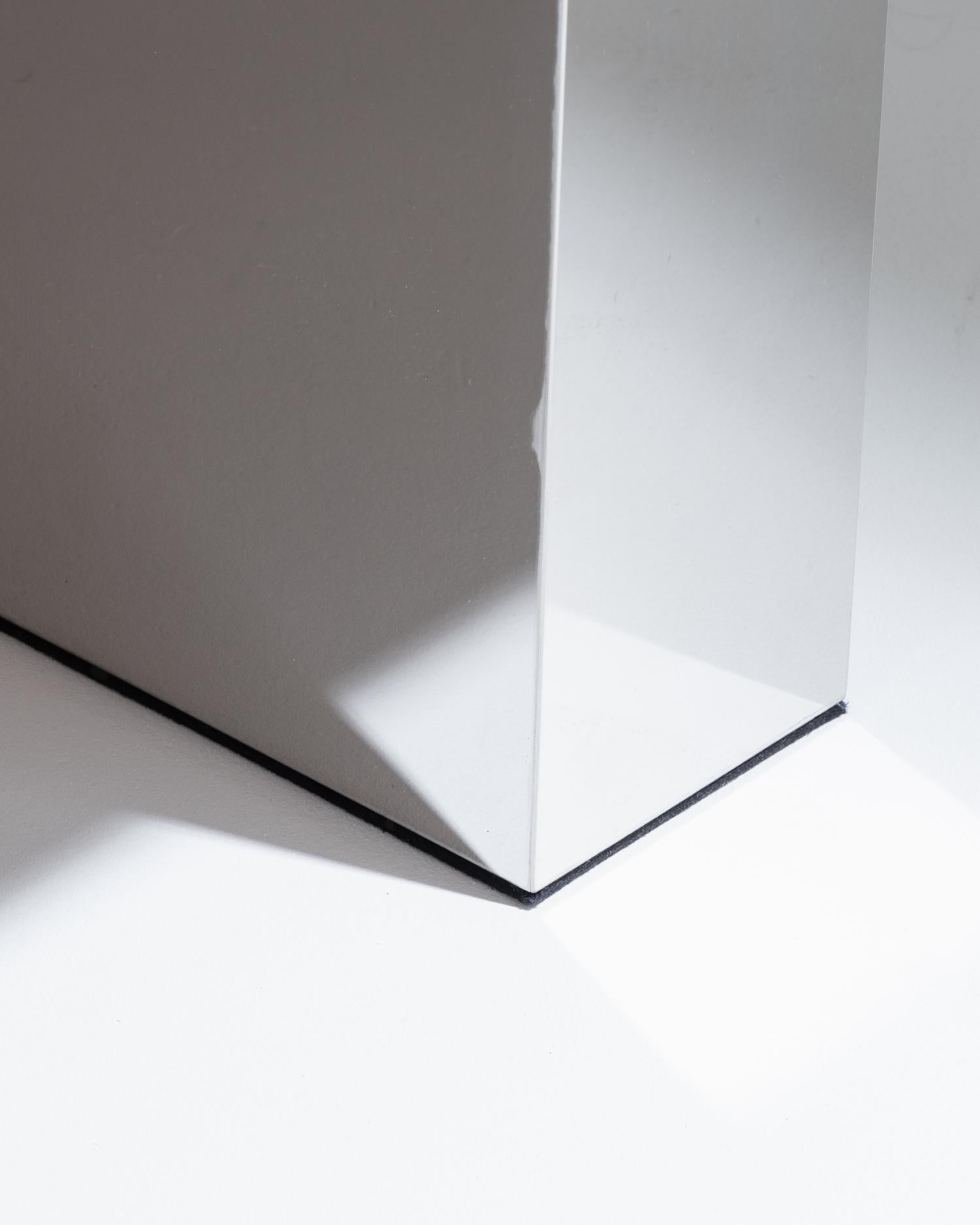 “Futur” Desk For Sale 1