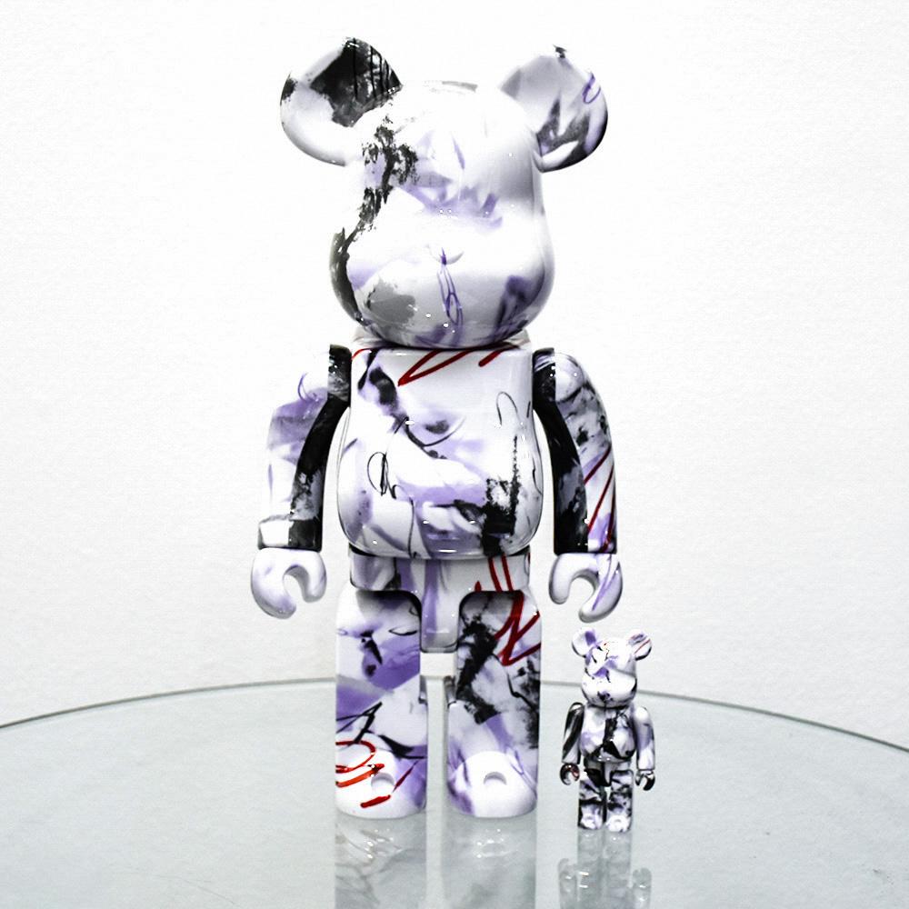 Bearbrick (400% 
100%) – Sculpture von Futura