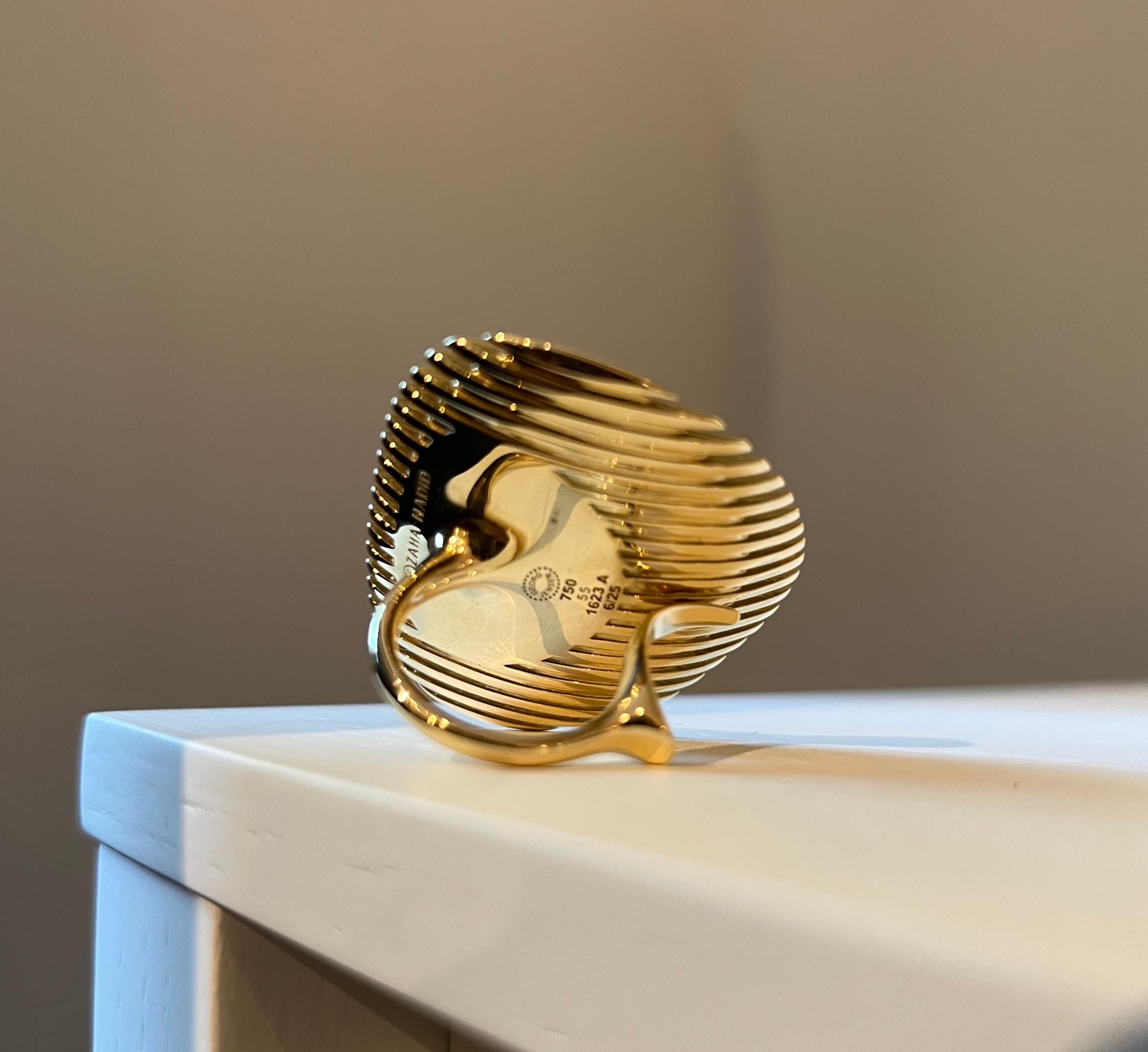 Bague cocktail futuriste Zaha Hadid pour Georg Jensen en or 18 carats 2016 Excellent état - En vente à New York, NY