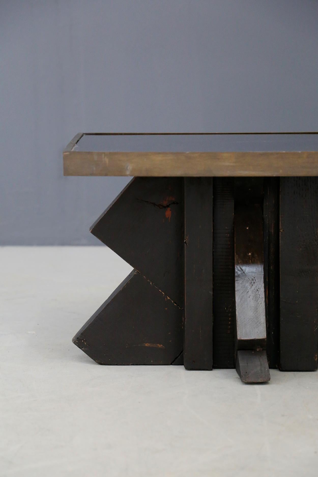 Mid-Century Modern Futurist Coffee Table in Sculpted Wood and Brass, 1920s