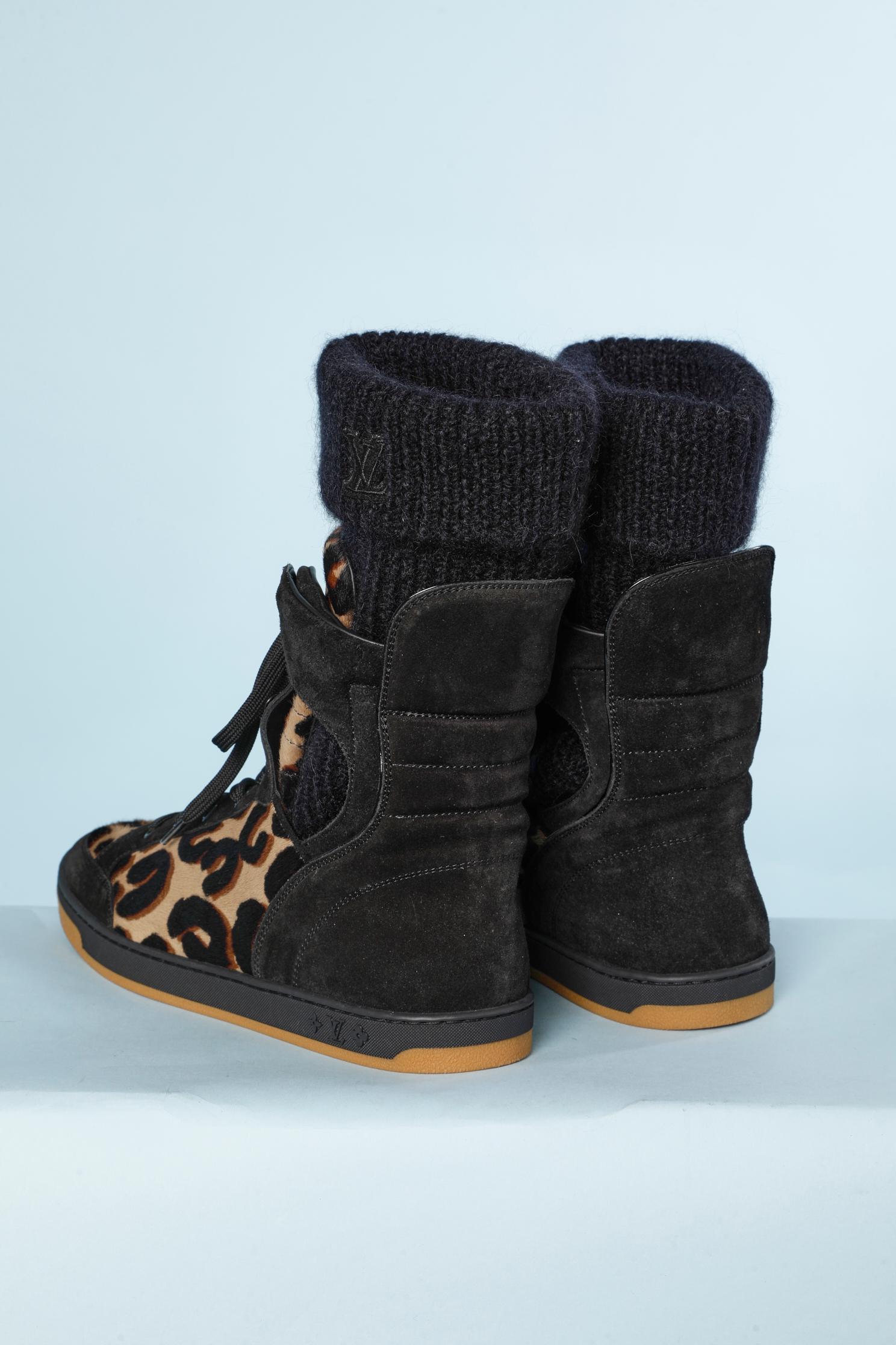 Black Futurist sneakers boots  with wool gaiters Louis Vuitton 