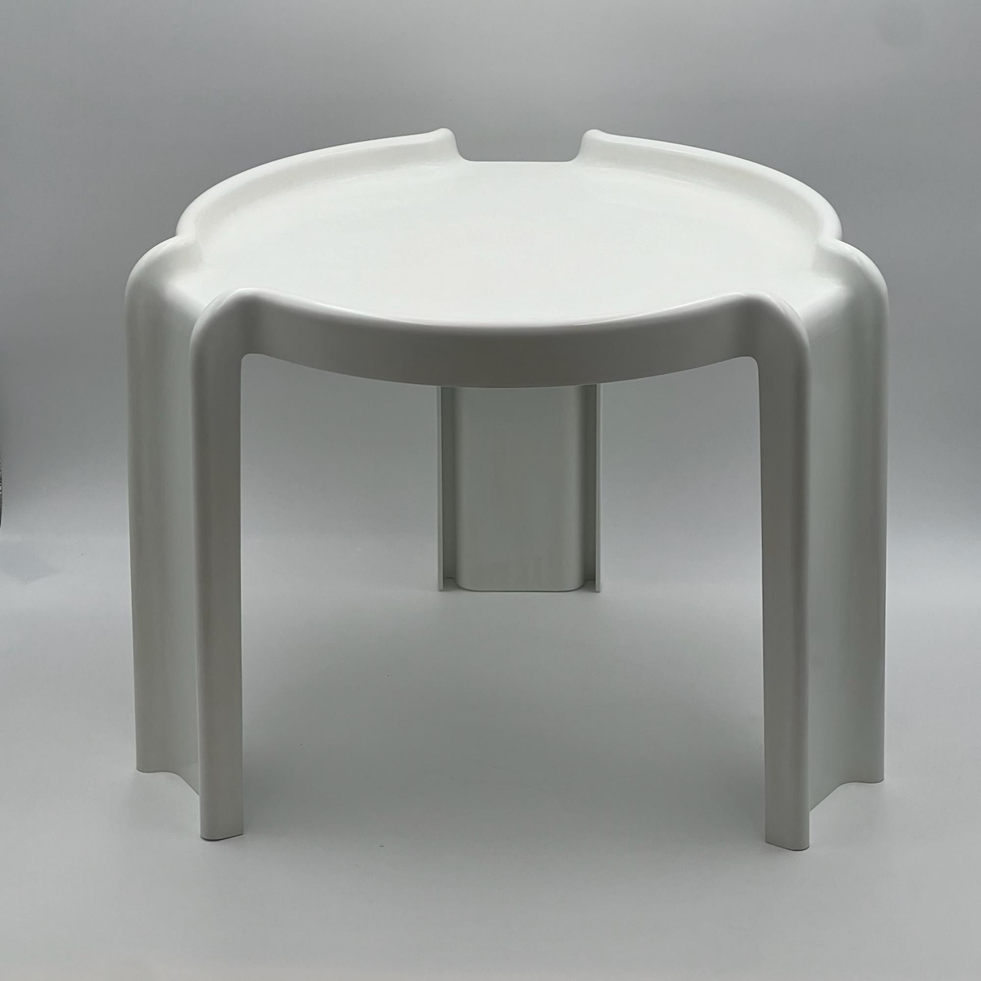 Italian Futuristic Giotto Stoppino Space Age Coffee Table for Kartell, 1960s For Sale