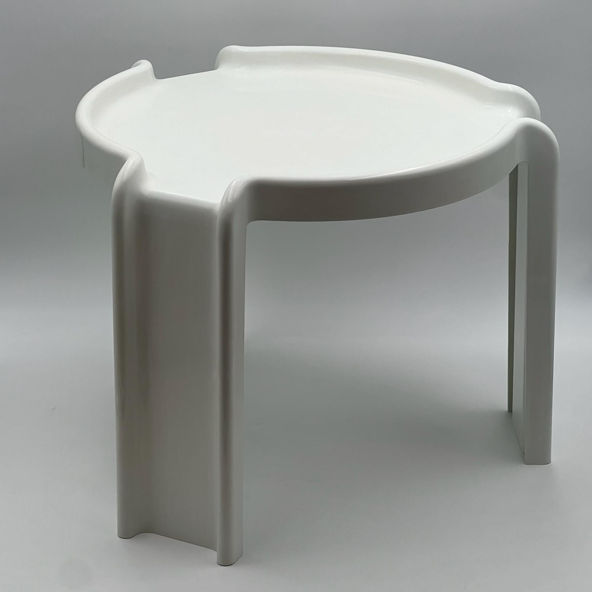 Futuristic Giotto Stoppino Space Age Coffee Table for Kartell, 1960s In Good Condition For Sale In San Benedetto Del Tronto, IT