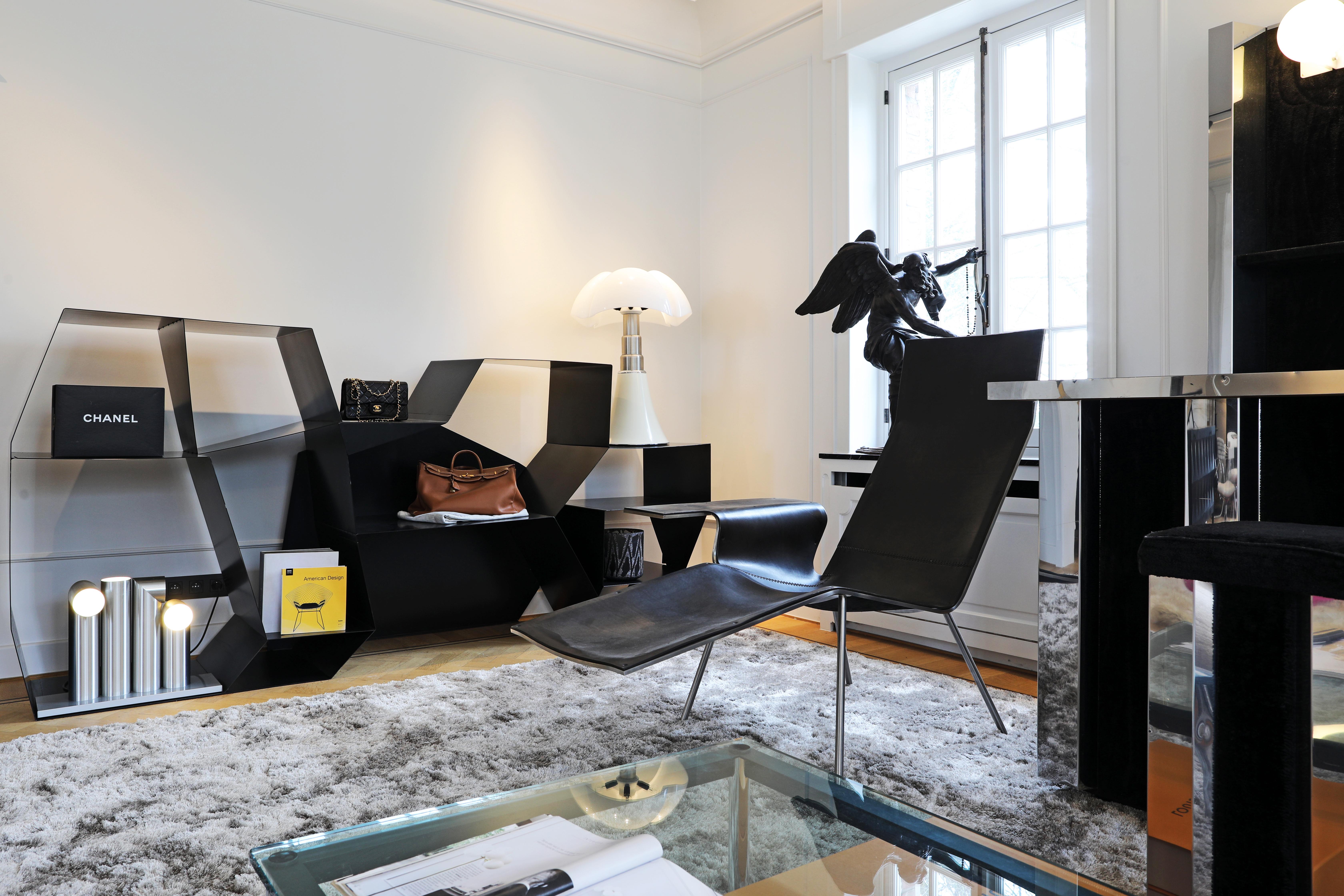 Futuristisches Sideboard aus Metall im Angebot 7
