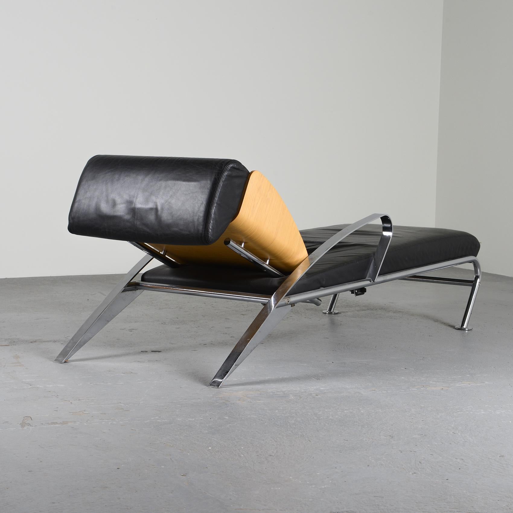 Futuro Chaise Lounge by Massimo Iosa-Ghini, Moroso, 1986 2
