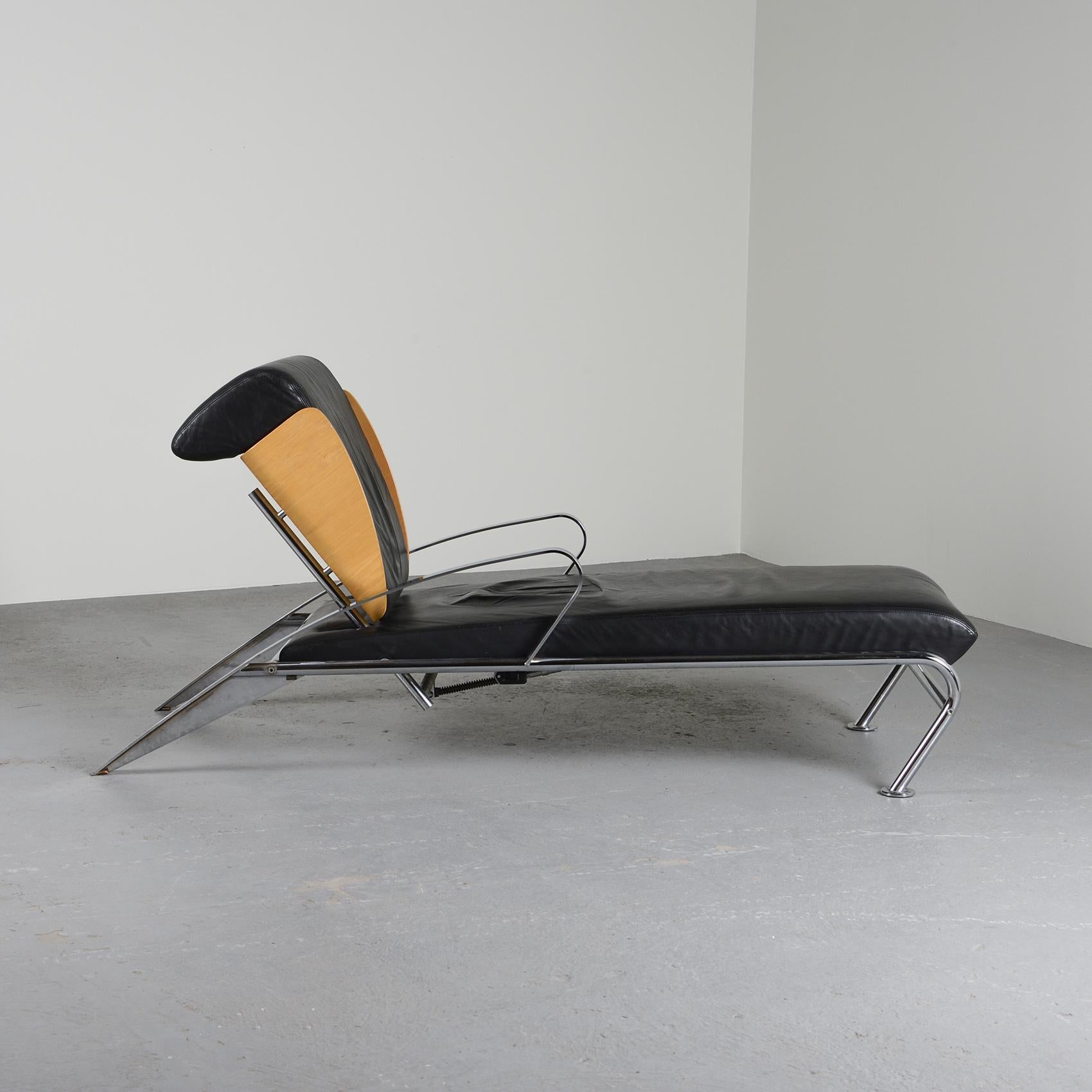 Futuro Chaise Lounge by Massimo Iosa-Ghini, Moroso, 1986 4