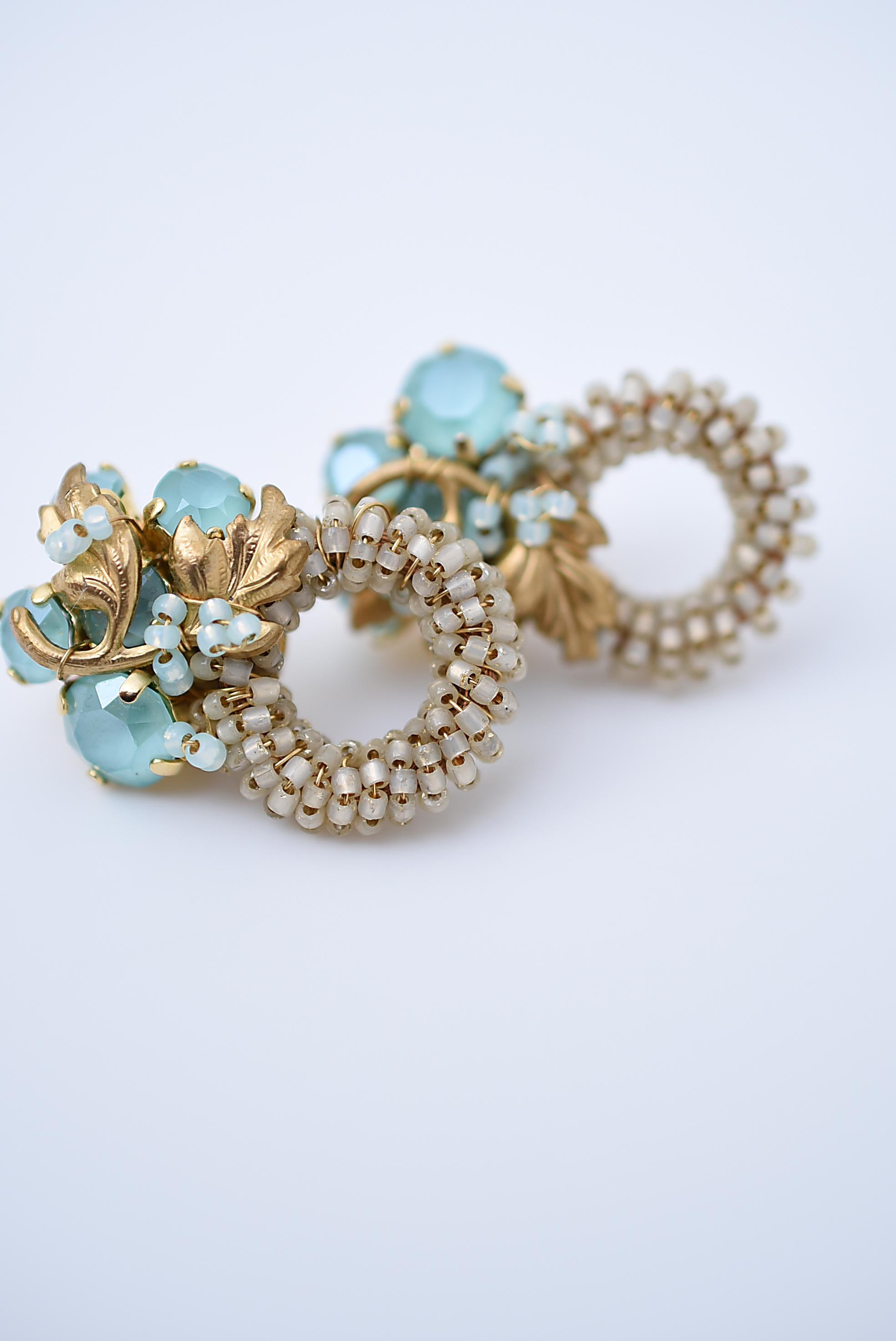 Women's fuusenkazura bouquet earring / vintage jewelry , vintage beads, vintage earring For Sale