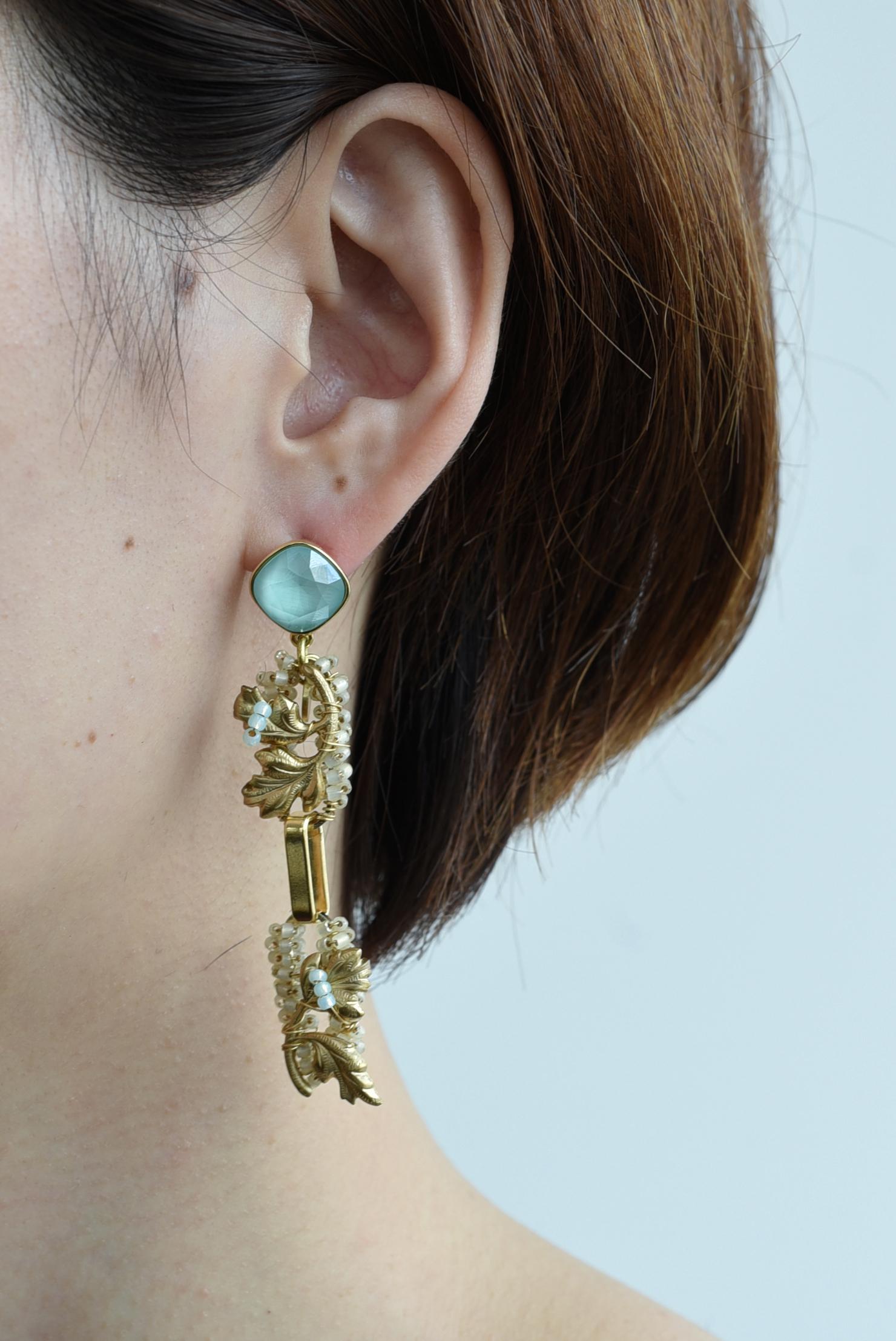 fuusenkazura long earring / vintage jewelry , vintage beads, vintage earring For Sale 2