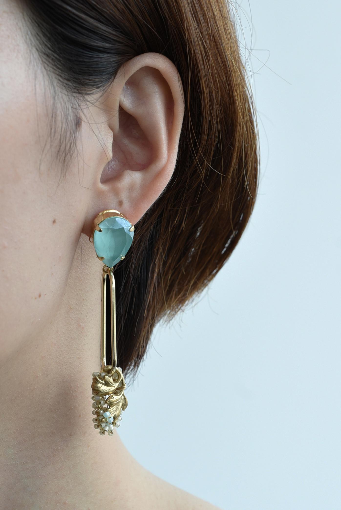 fuusenkazura oval ring earring / vintage earring, vintage jewelry, beads earring For Sale 1