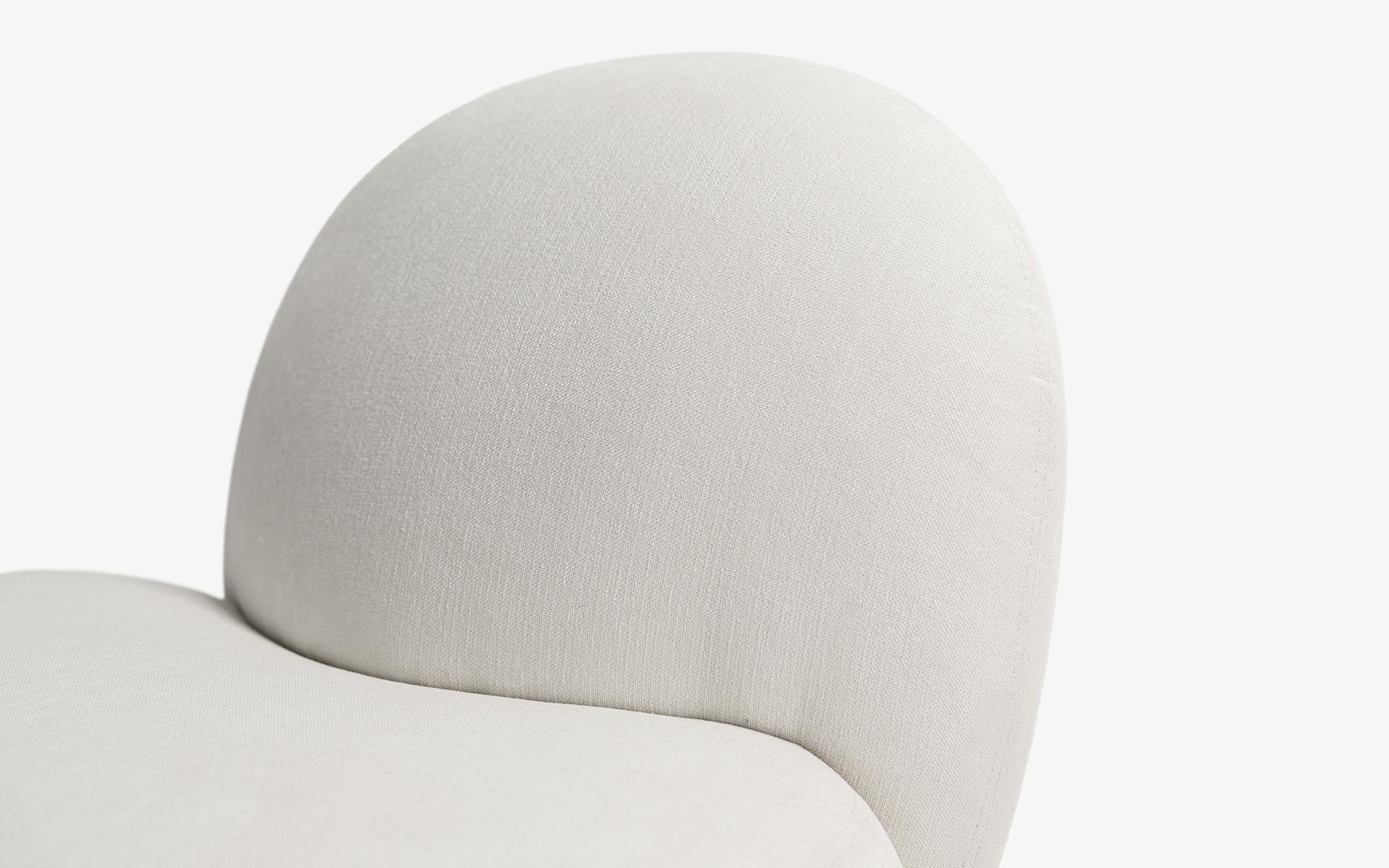 Fuyu XS Sillón moderno tapizado blanco Bergere by Lagu Tela en venta