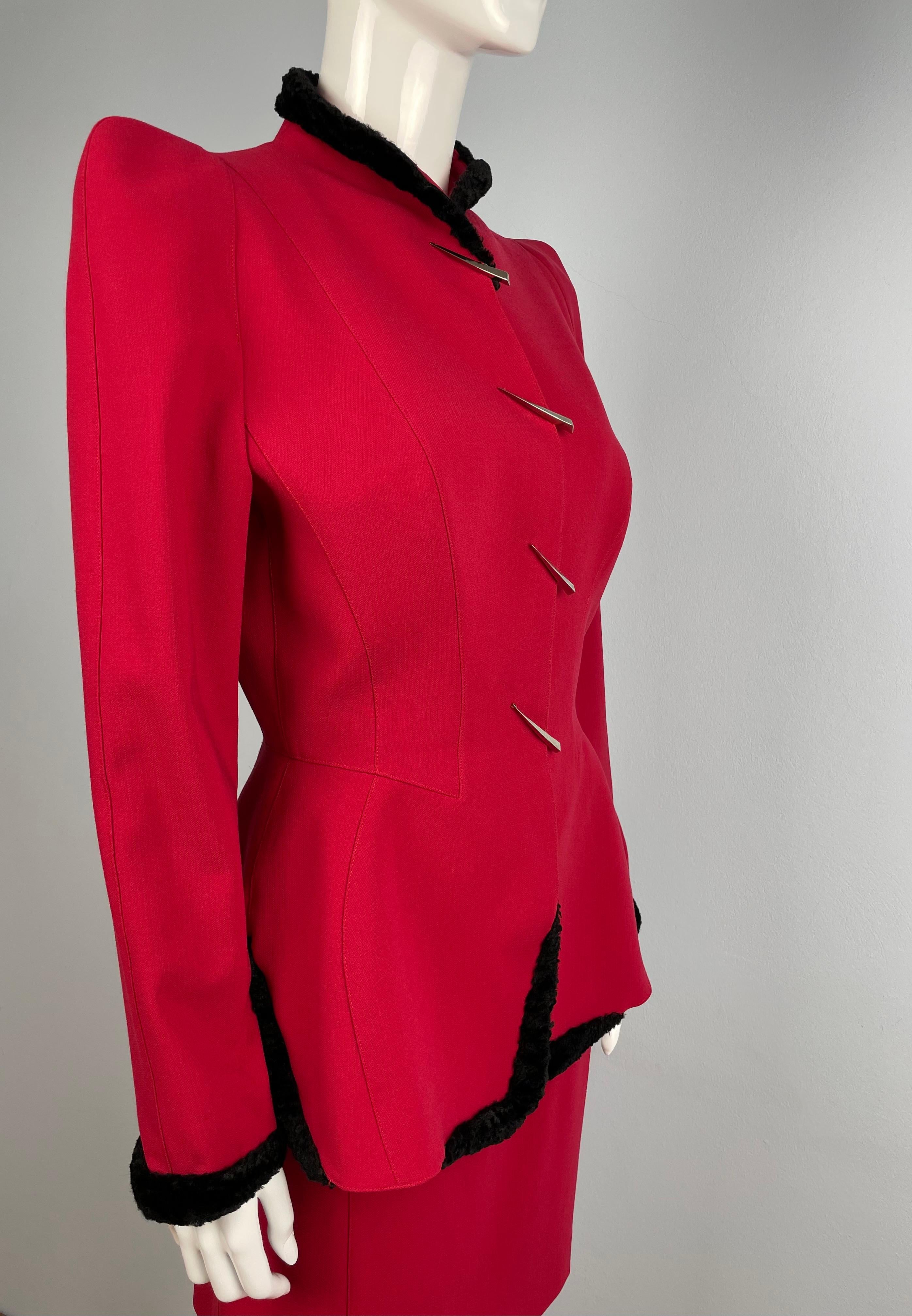 FW 1995 Red Pagoda Shoulders Thierry Mugler Skirt Suit For Sale 3